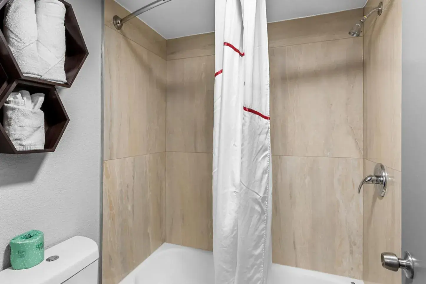 Studio Room with One Double Bed Non-Smoking in HomeTowne Studios by Red Roof Richmond - Airport Sandston Studio Room with One Double Bed Non-Smoking in HomeTowne Studios by Red Roof Richmond - Airport Sandston