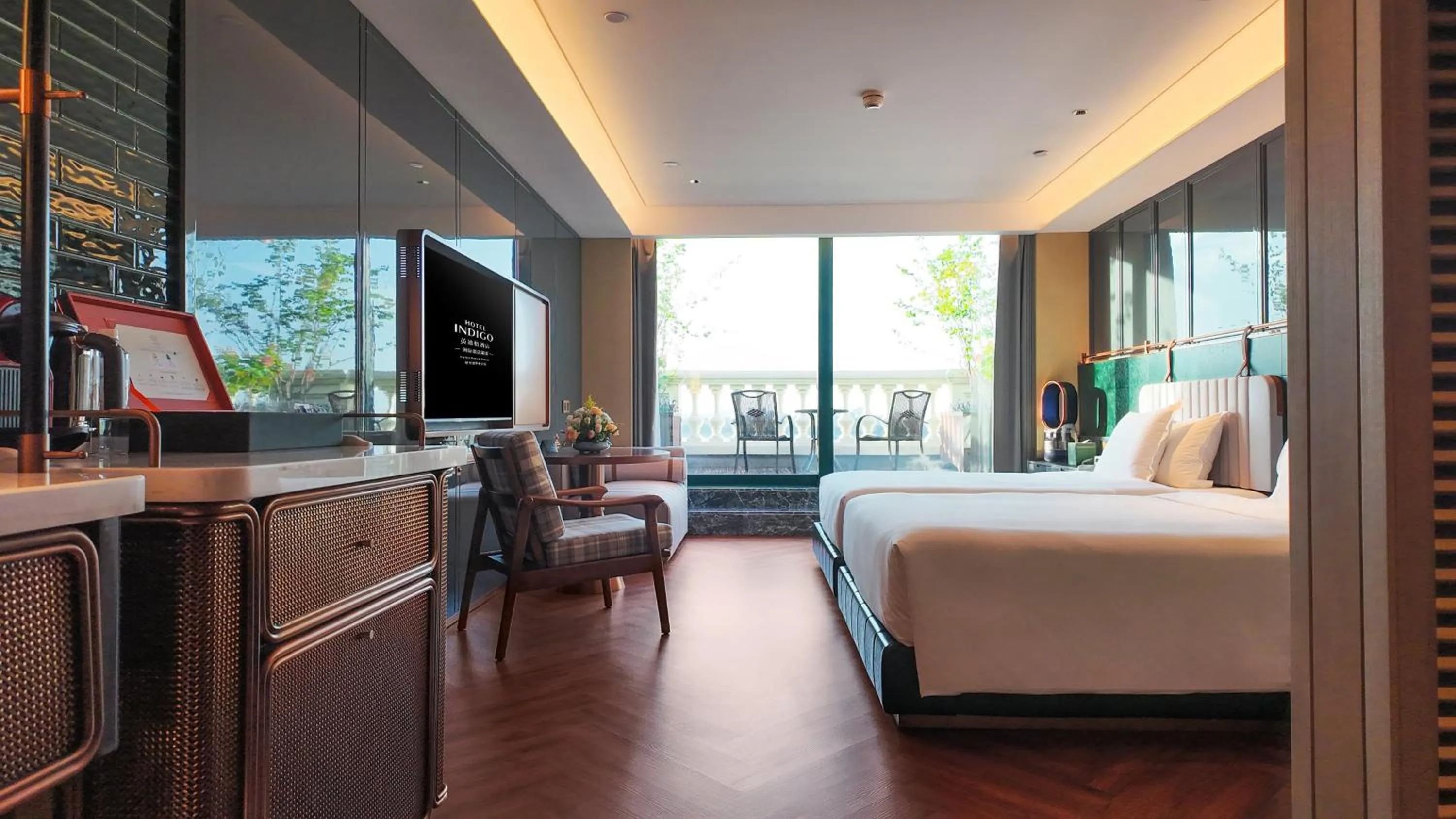 Photo of the whole room, Bed in Hotel Indigo Harbin Central Avenue by IHG