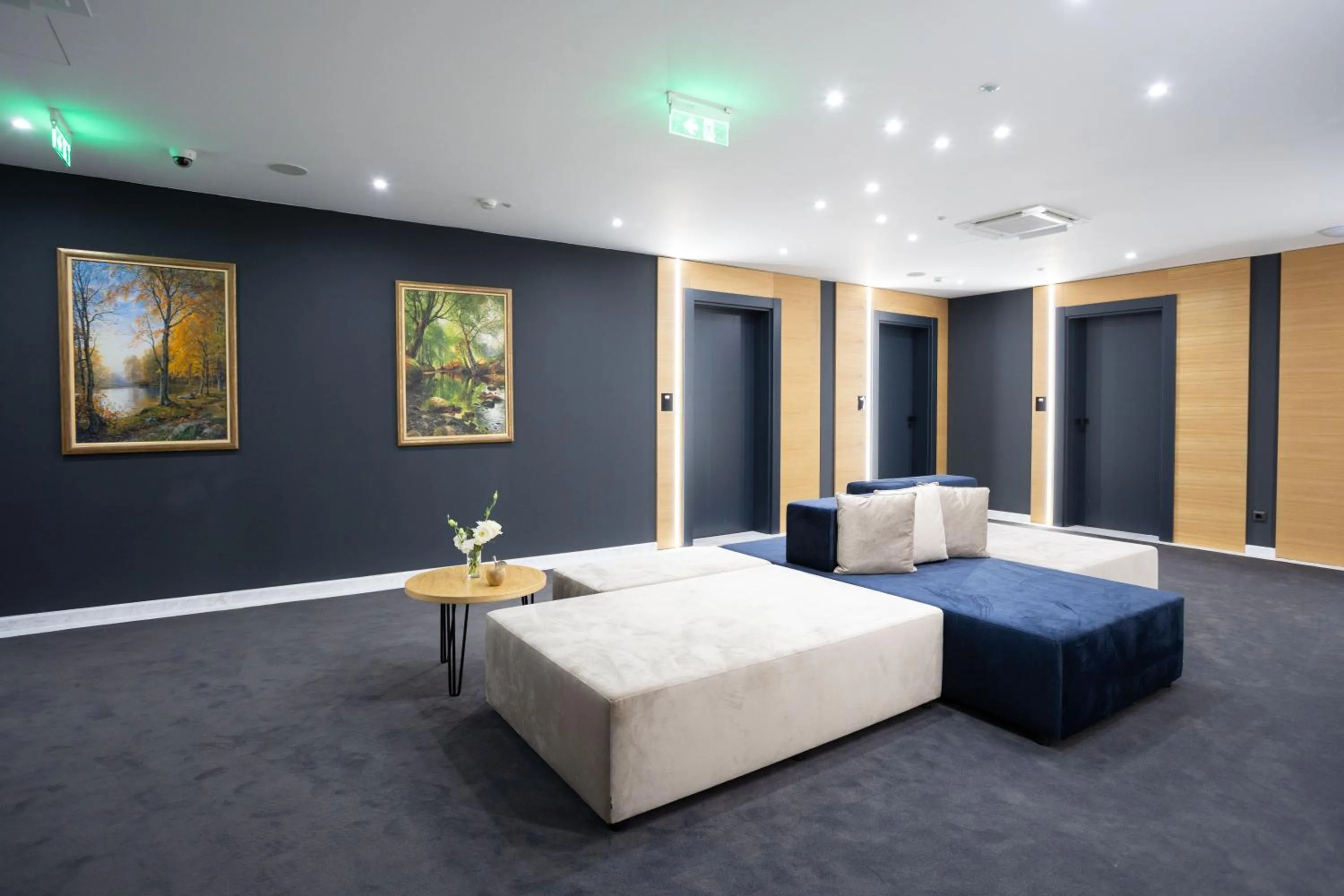 Property building, Bed in Blue Star Luxury Hotel