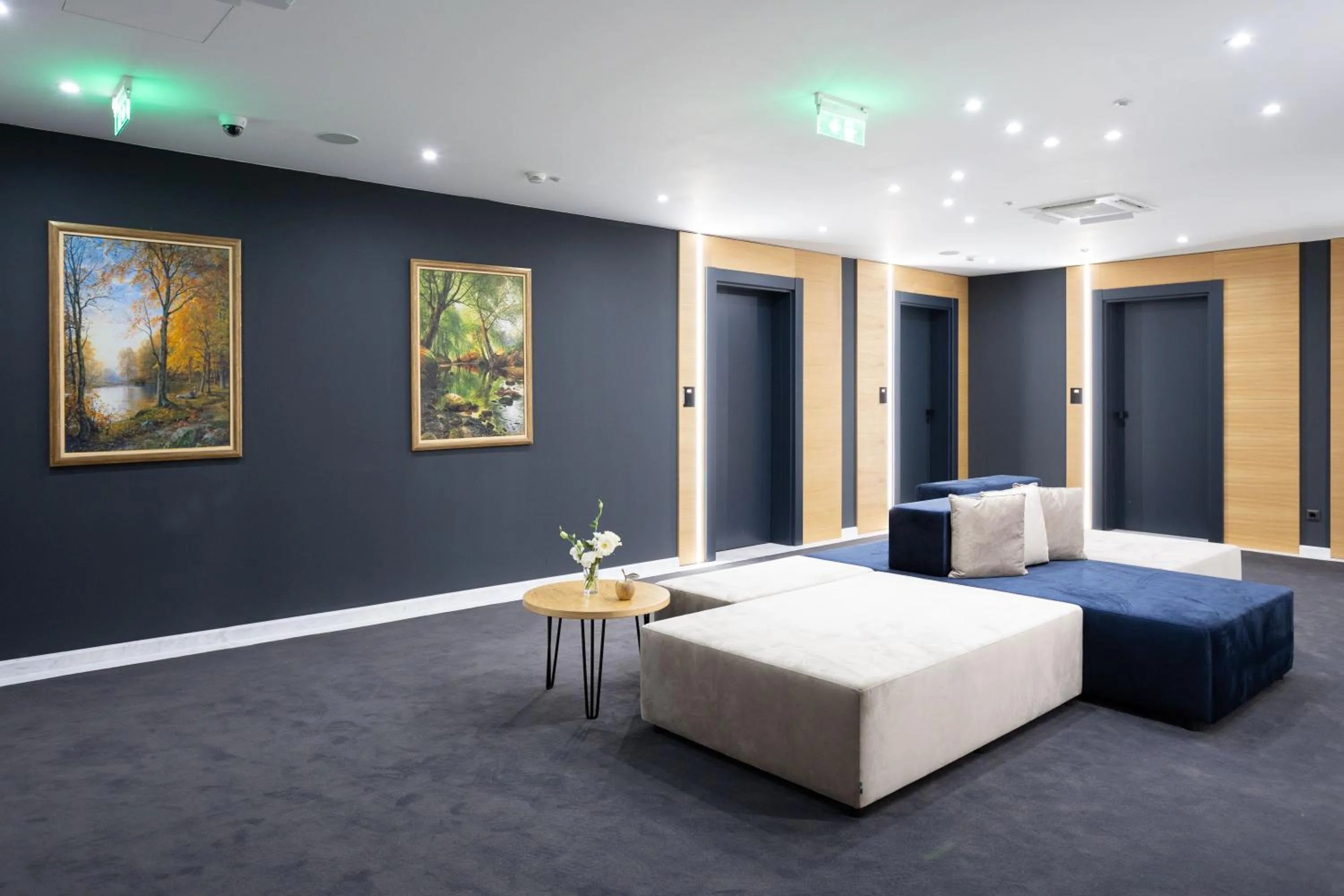 Property building, Bed in Blue Star Luxury Hotel