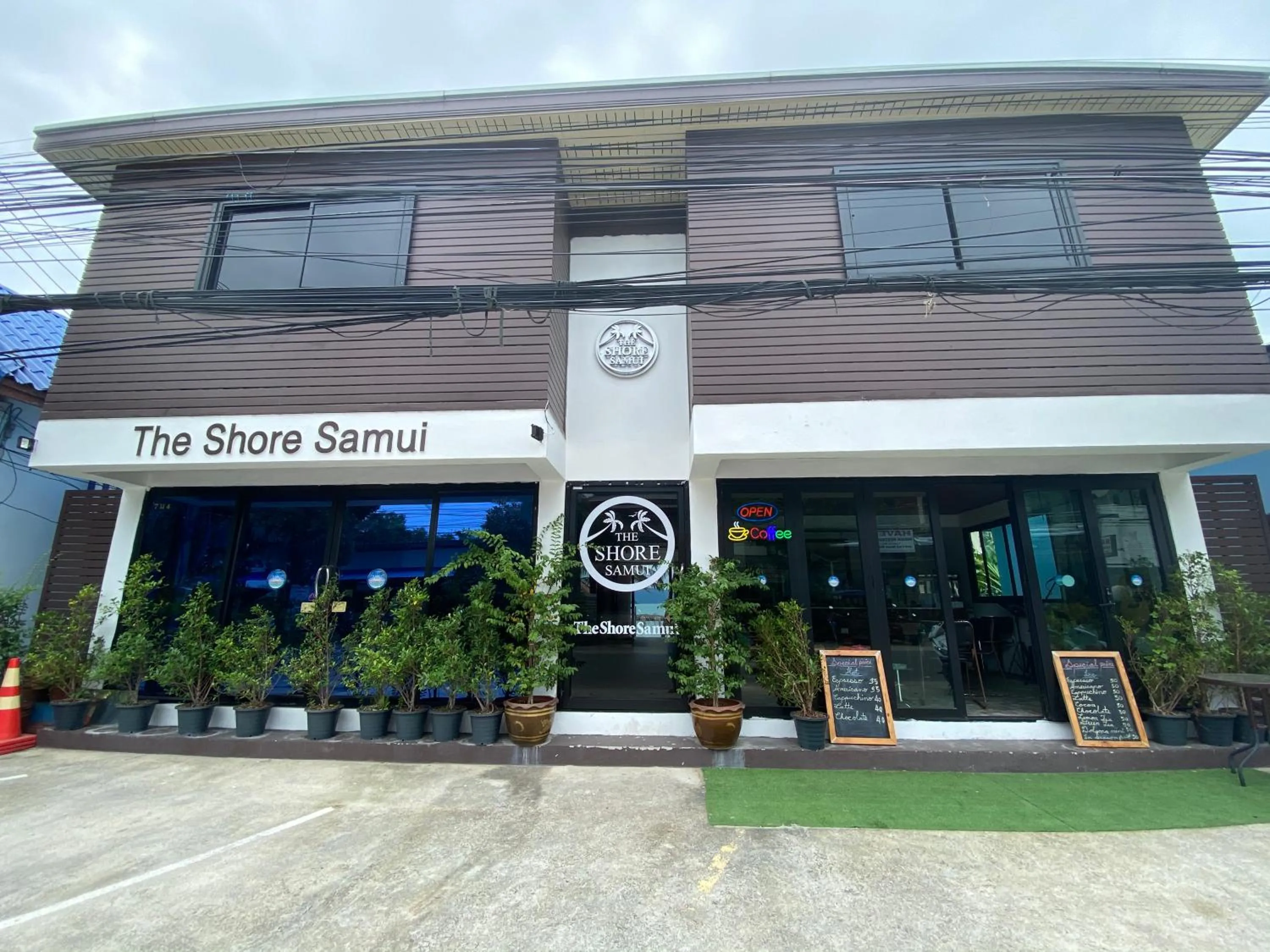 Facade/entrance in The Shore Samui