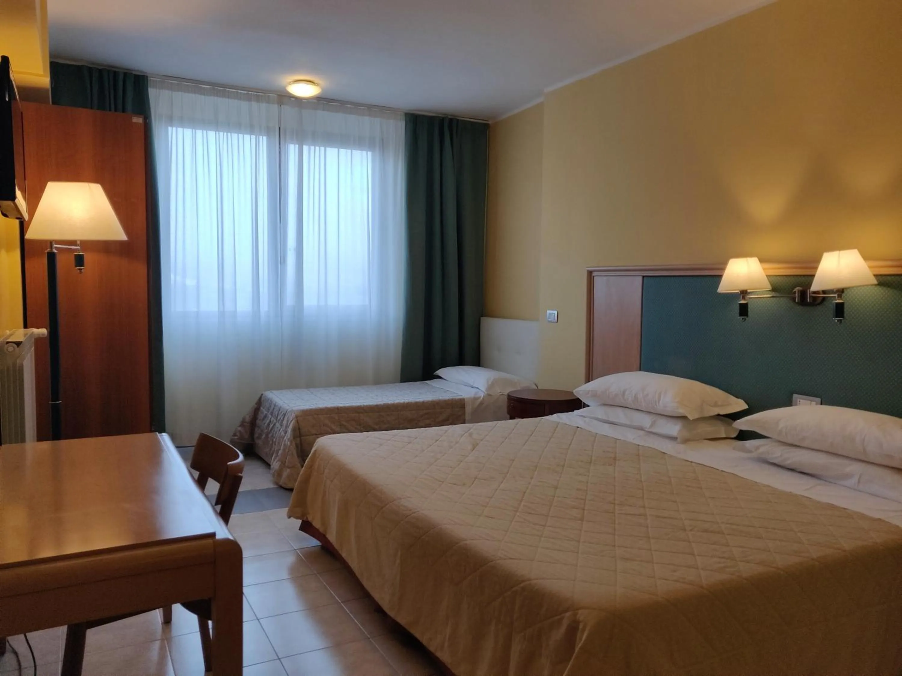 Bedroom, Bed in Albergo Conte Max