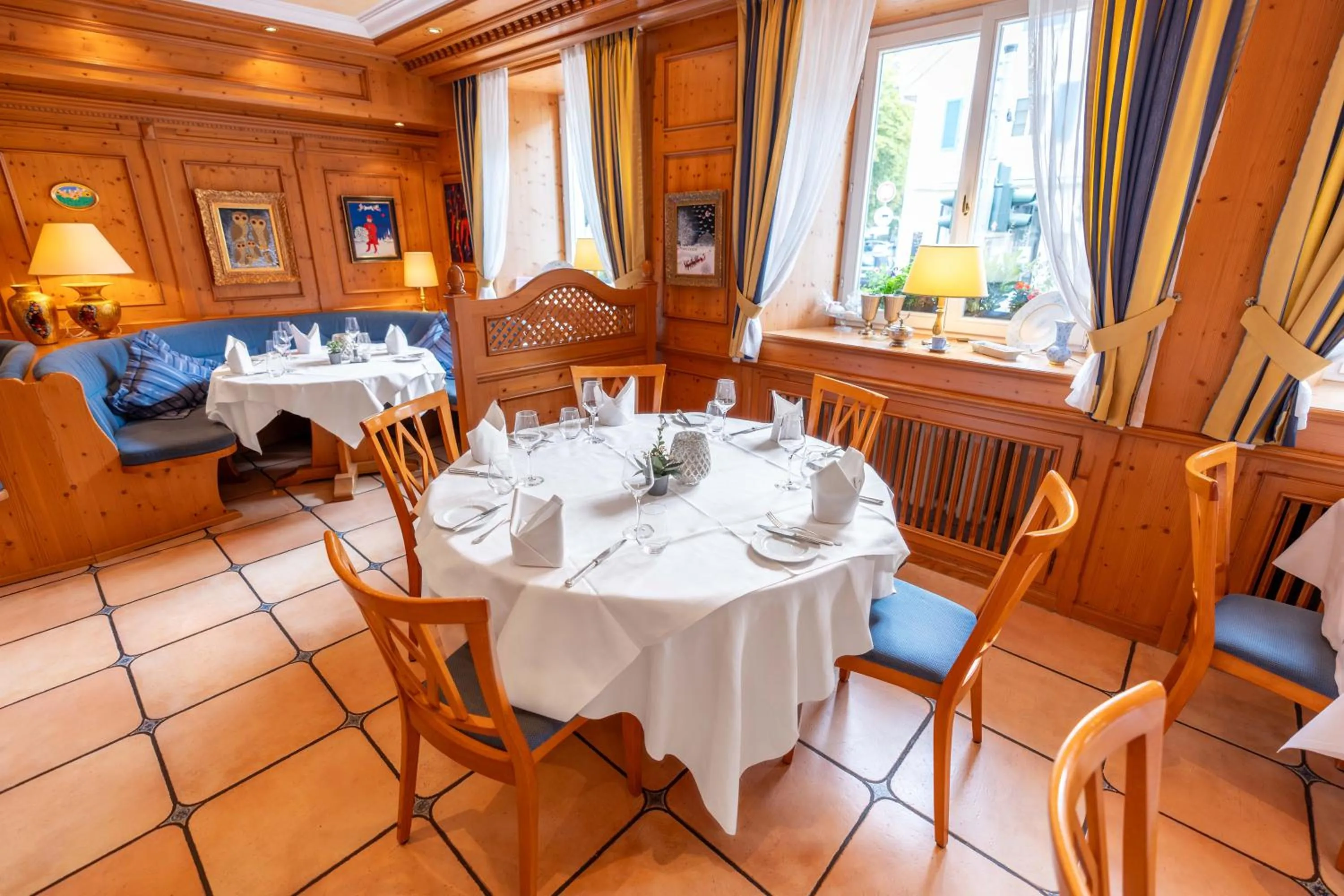 Restaurant/places to eat in Hotel-Restaurant Schwanen