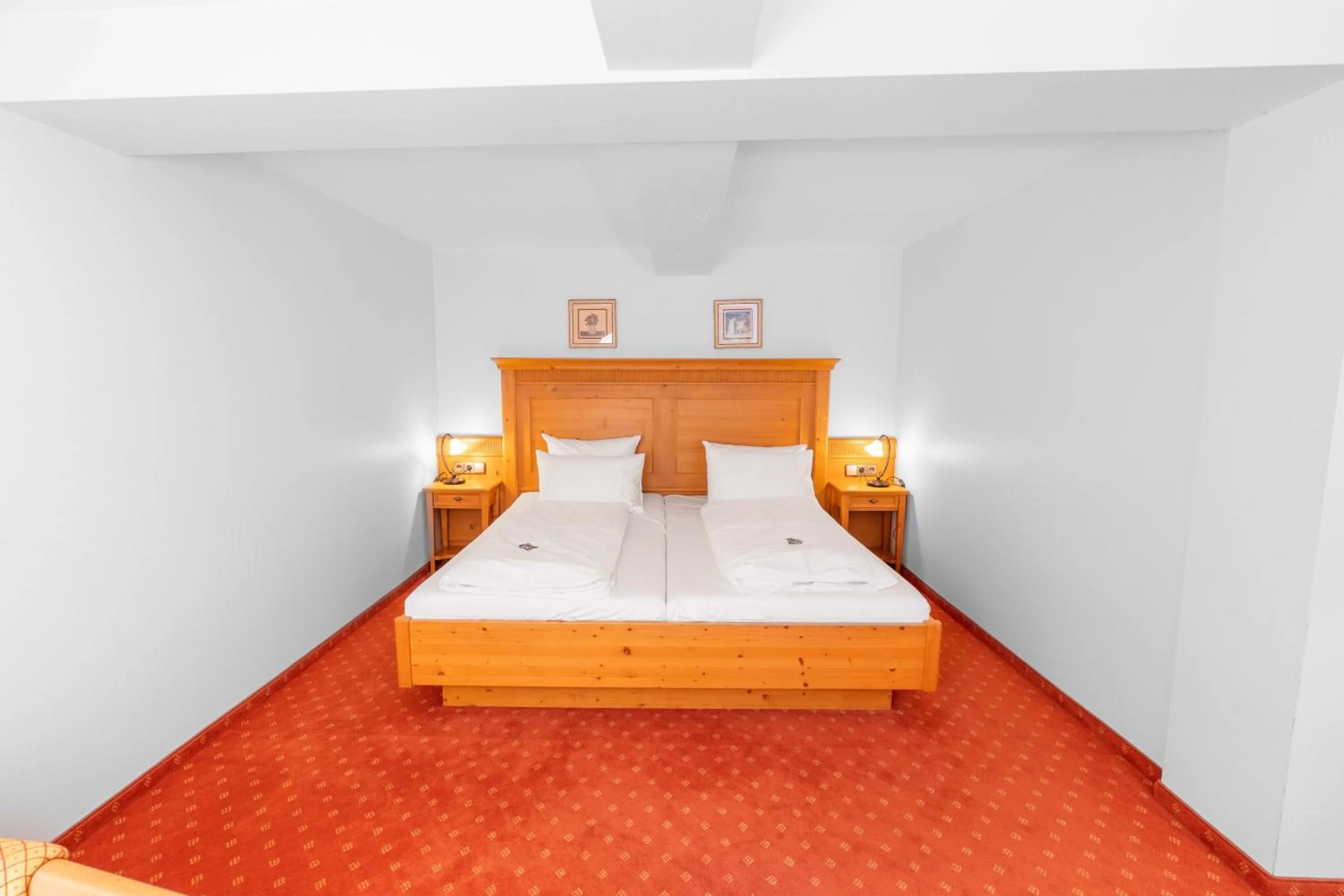 Bedroom, Bed in Hotel-Restaurant Schwanen