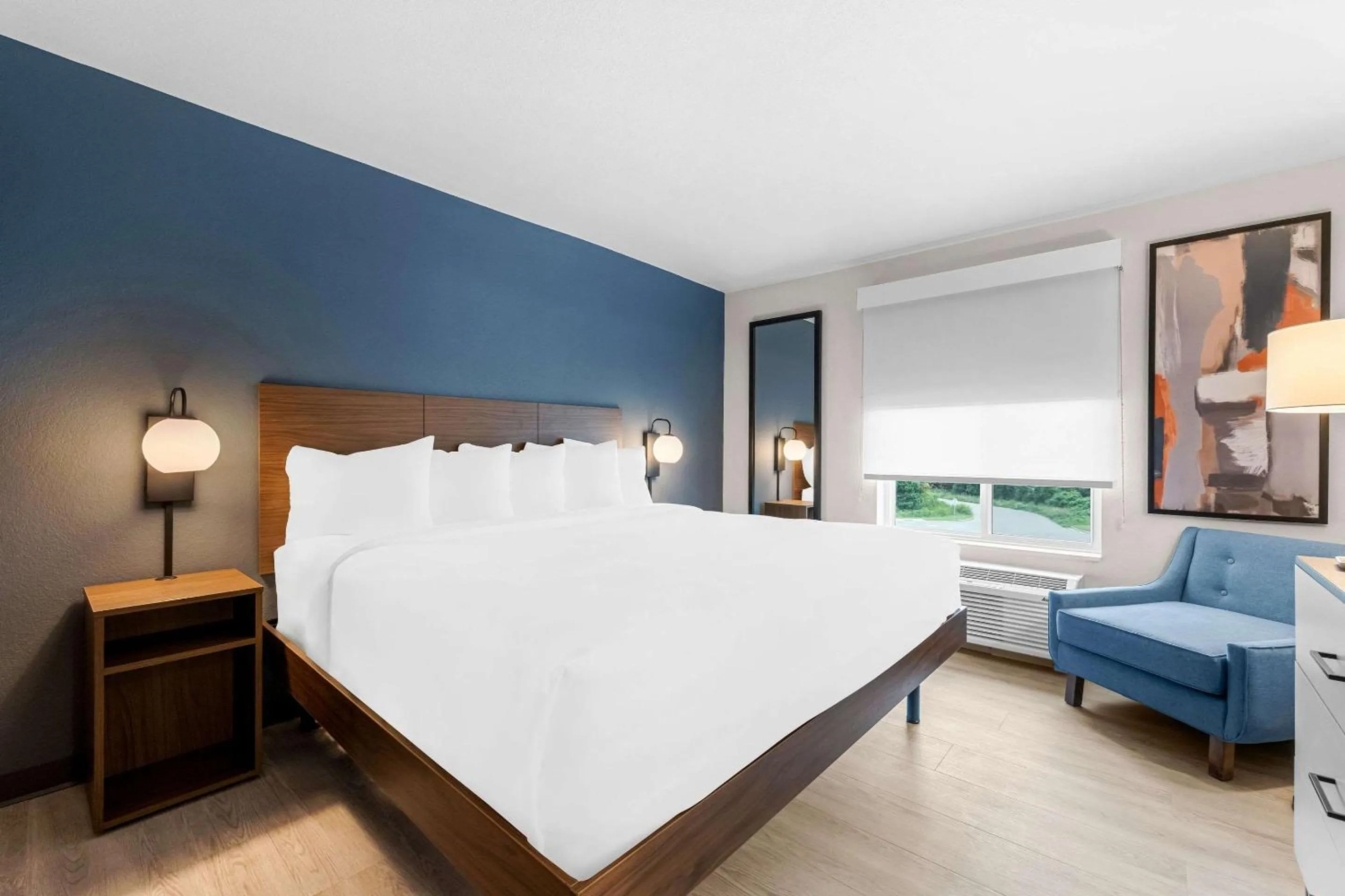 Bed in Everhome Suites Fayetteville near Fort Bragg