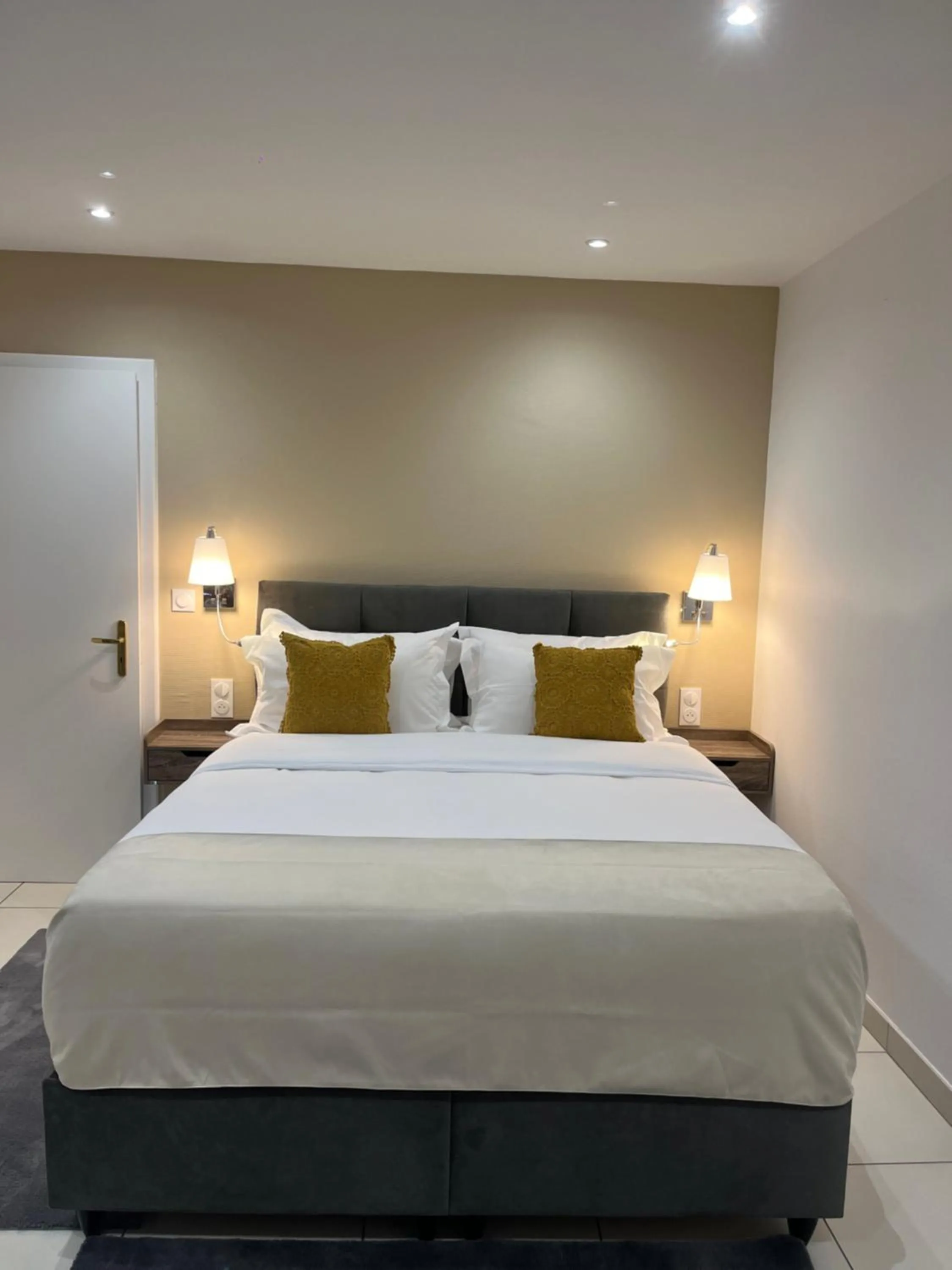 Bed in AppartHôtel Elite Forbach Centre