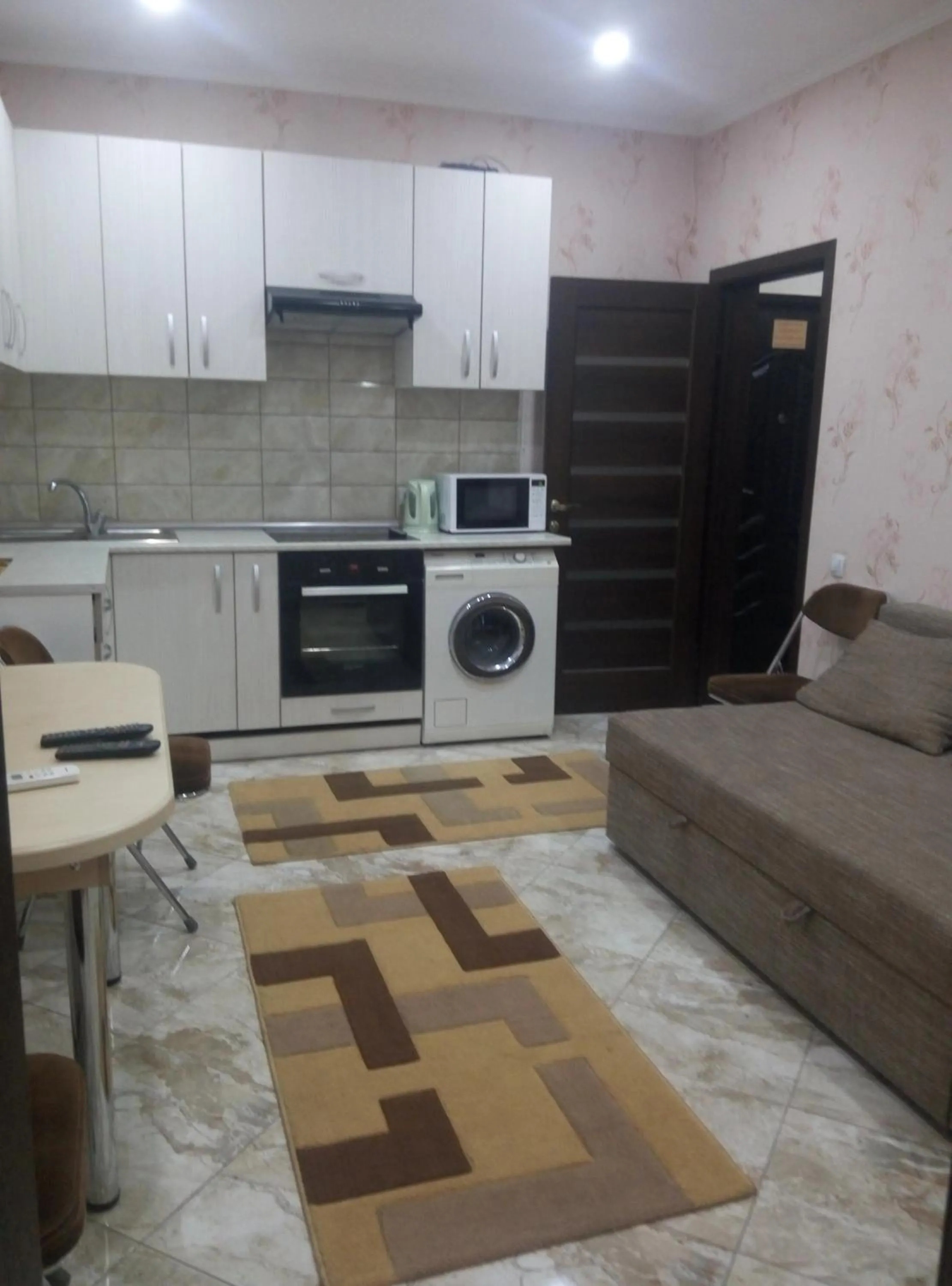 Photo of the whole room in Main Street Apartments