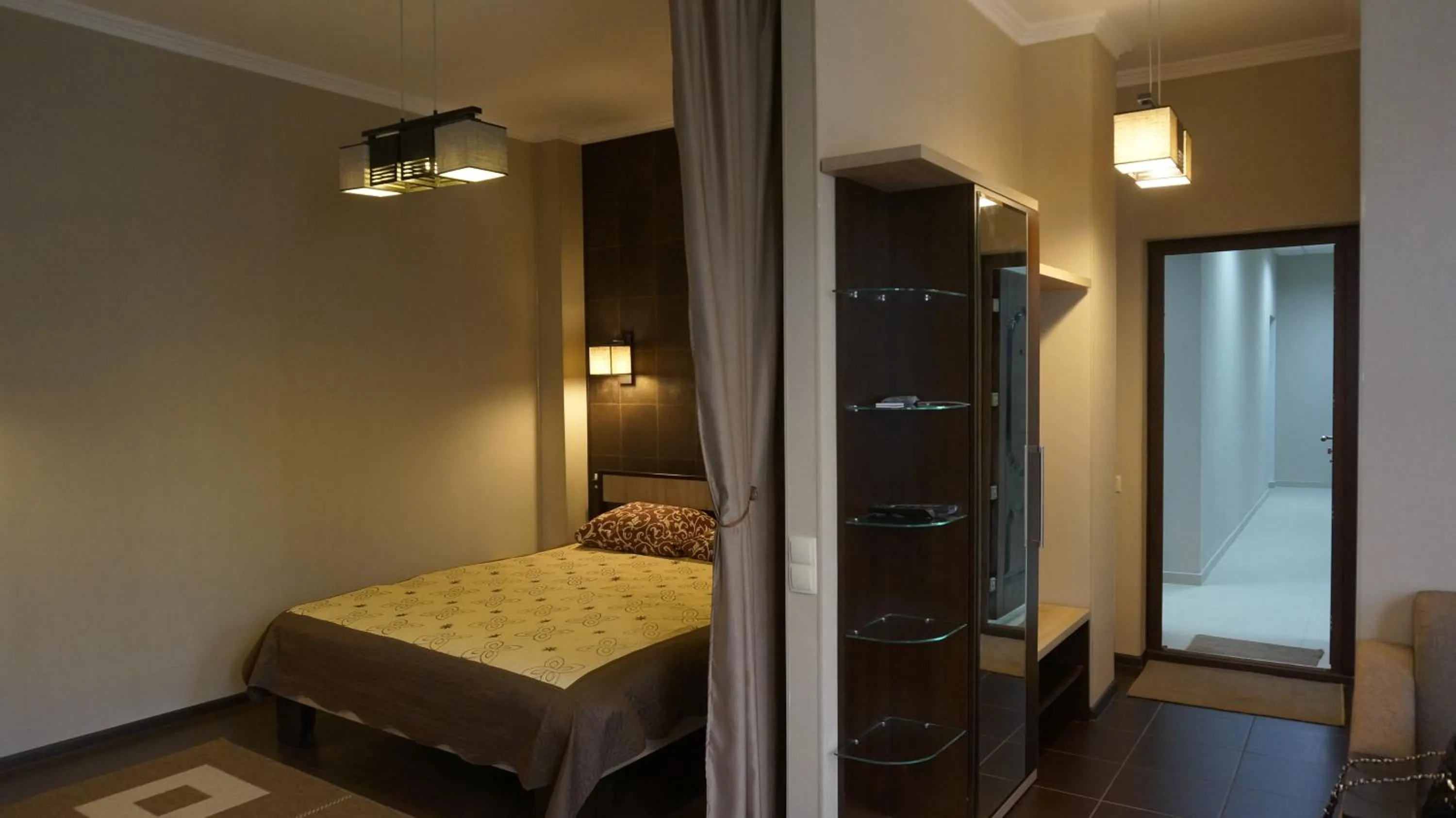 Bed in Main Street Apartments