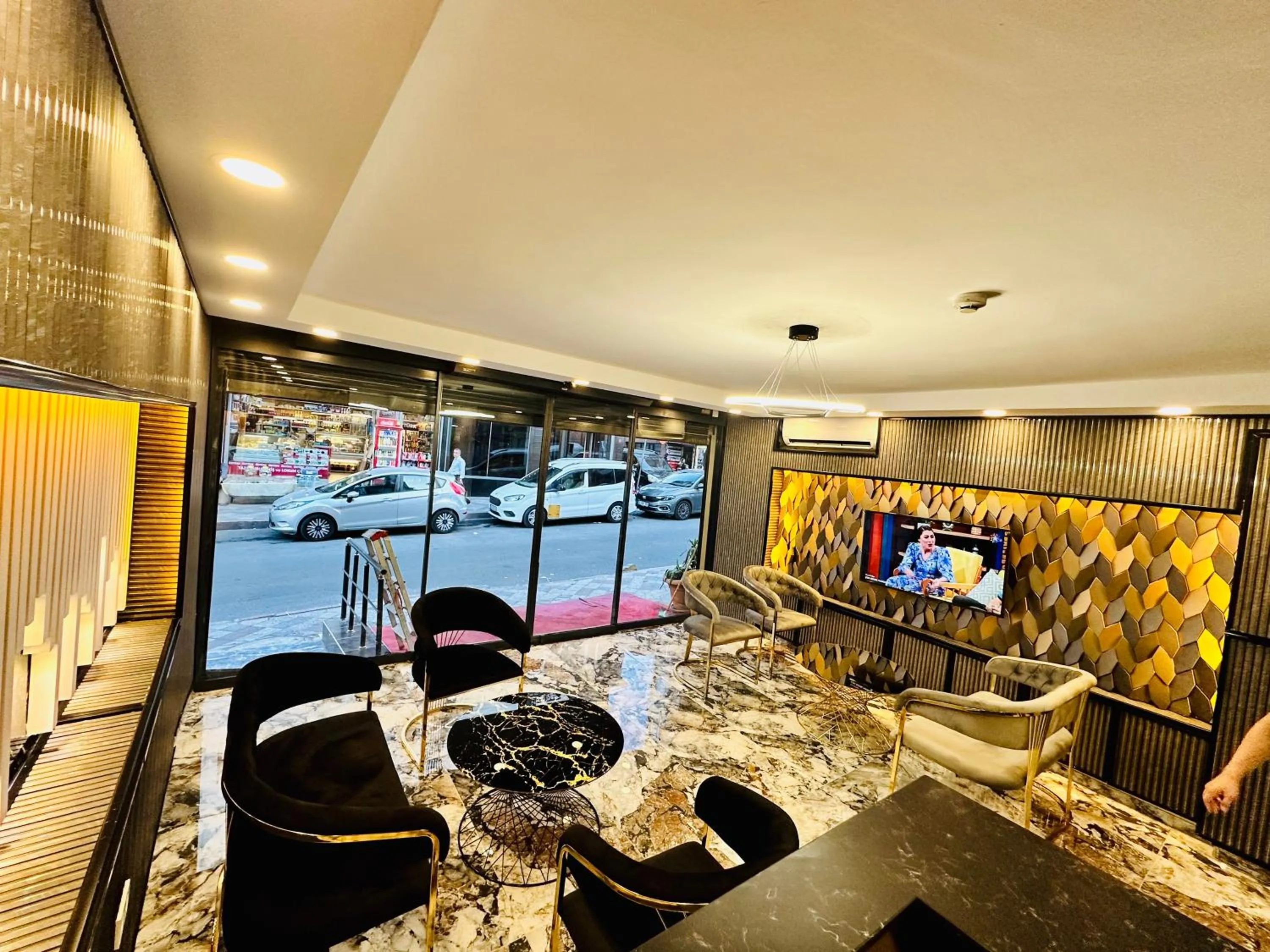 TV and multimedia in Crowned Exclusive Hotel