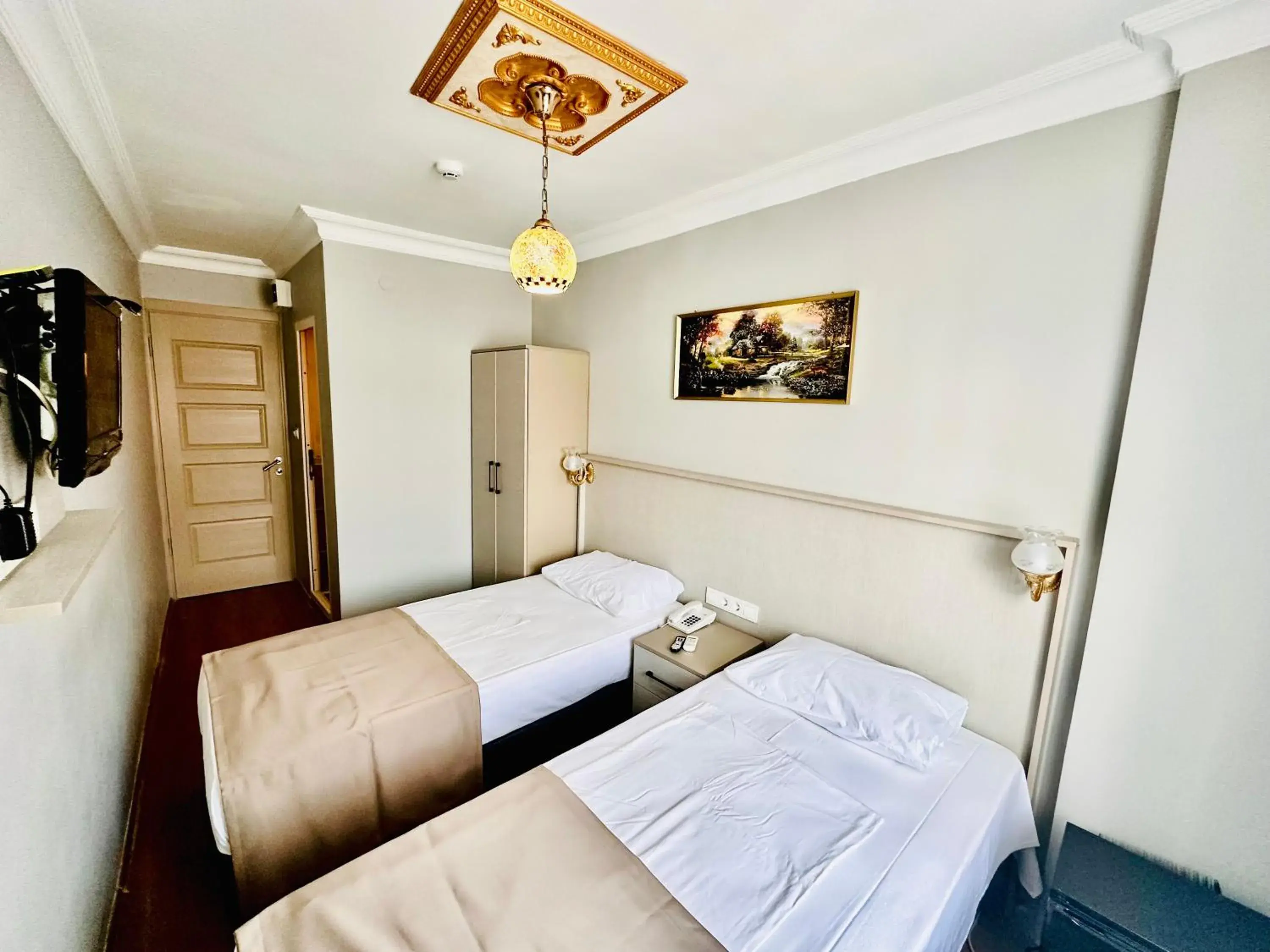 Bed in Crowned Exclusive Hotel Bed in Crowned Exclusive Hotel