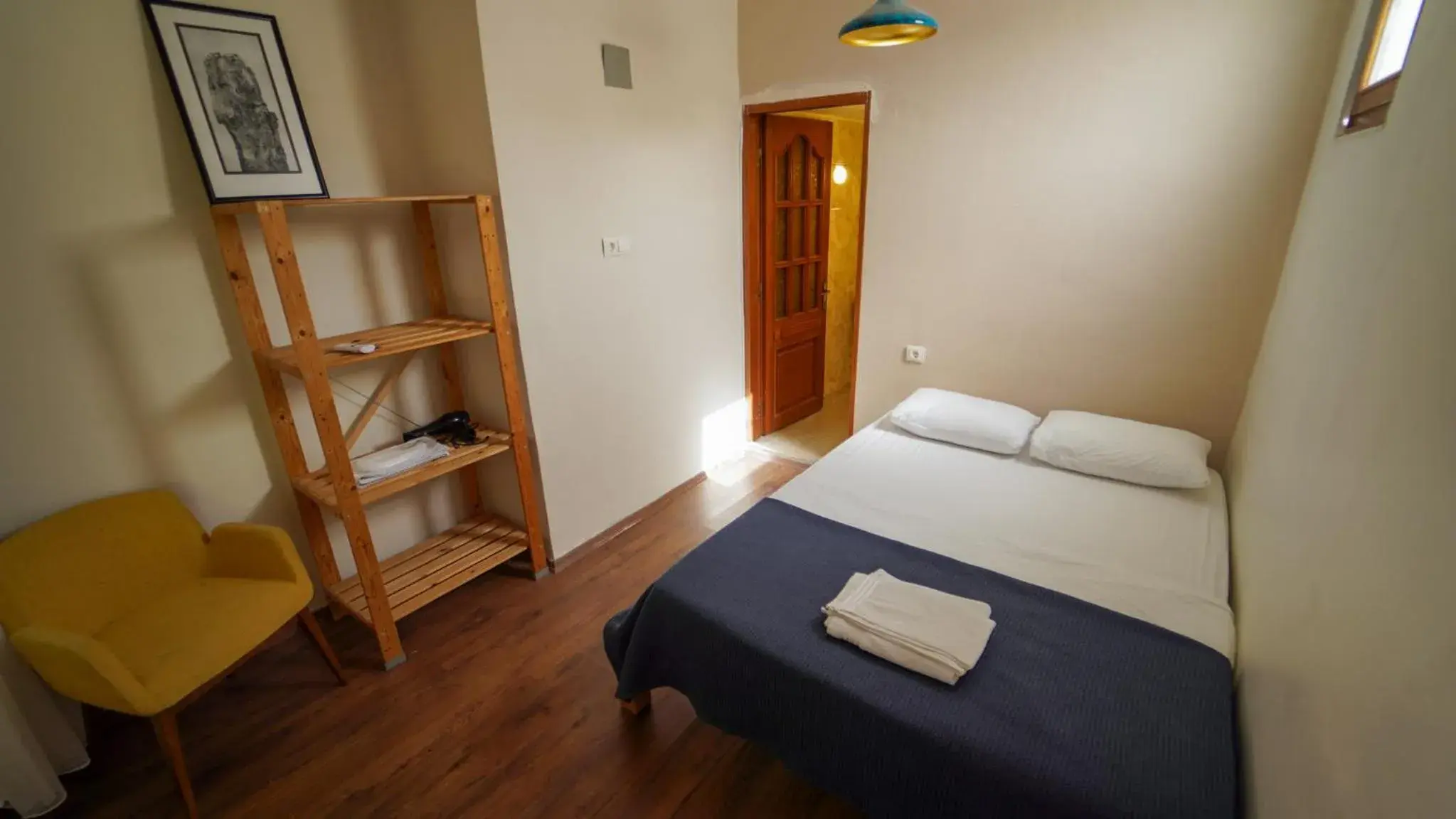 Double Room with Balcony in Pin Traveler House Double Room with Balcony in Pin Traveler House