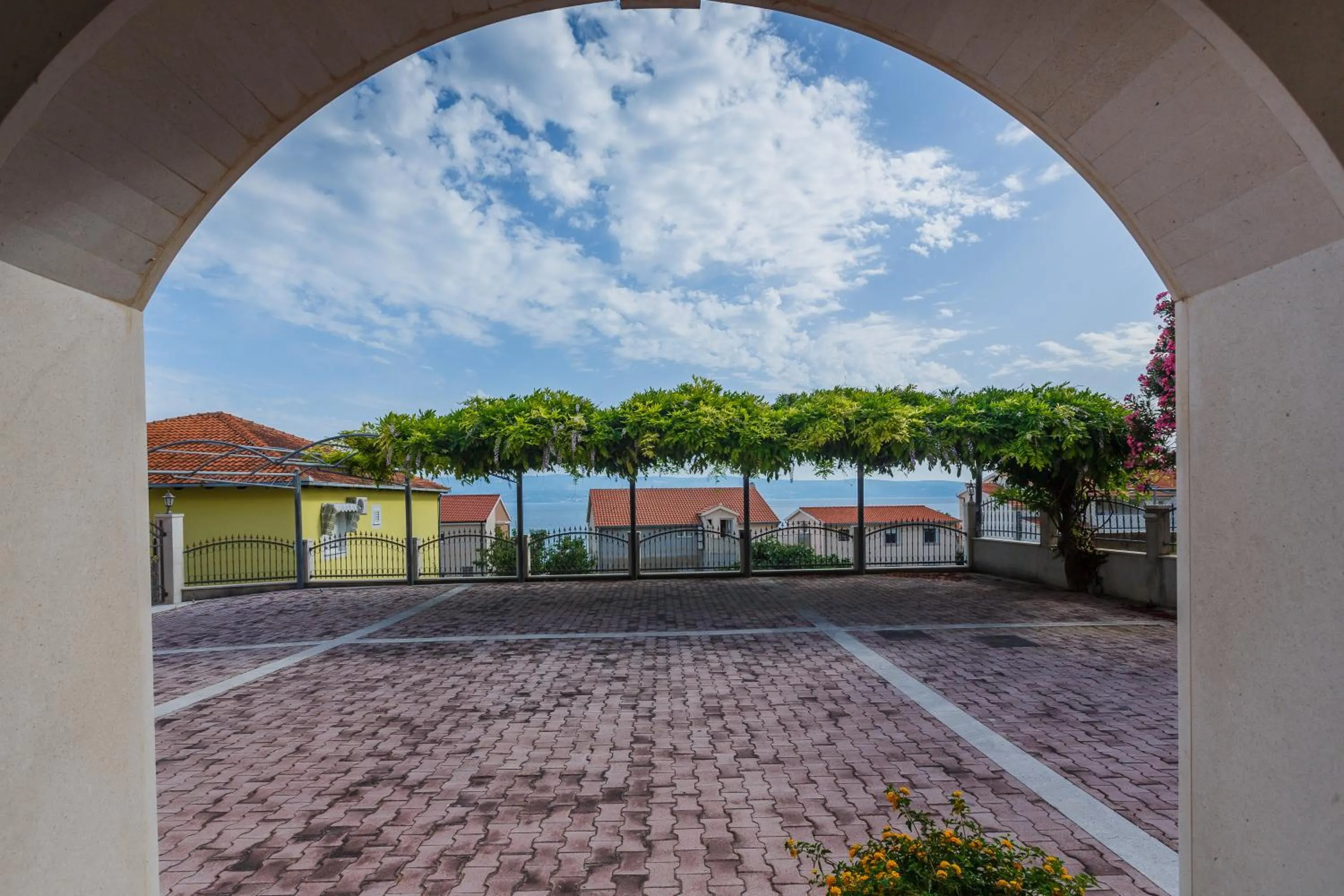 Guest House Lazeta