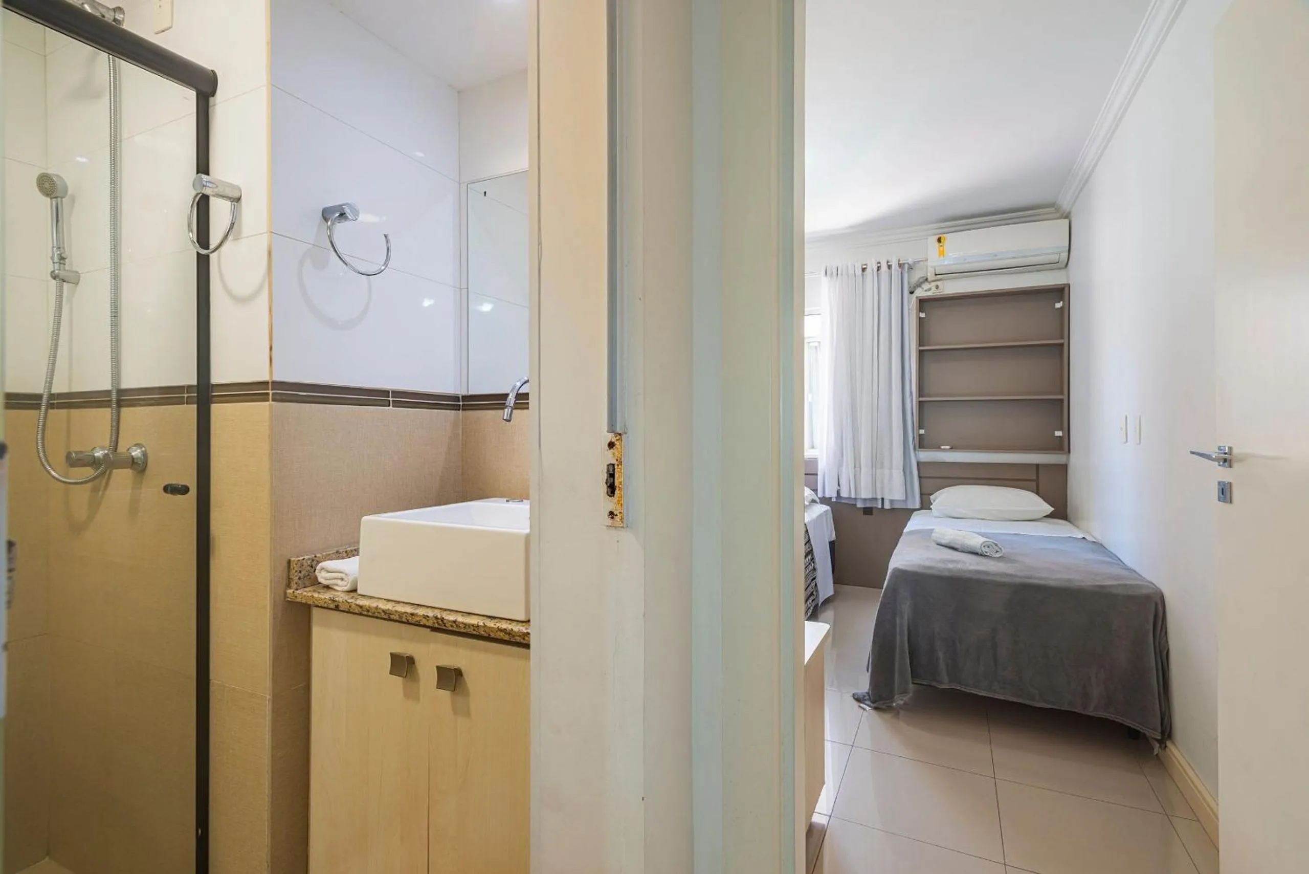 Bedroom, Bed in ITNC091 - Incrível vista para o mar com 3Q+3WC