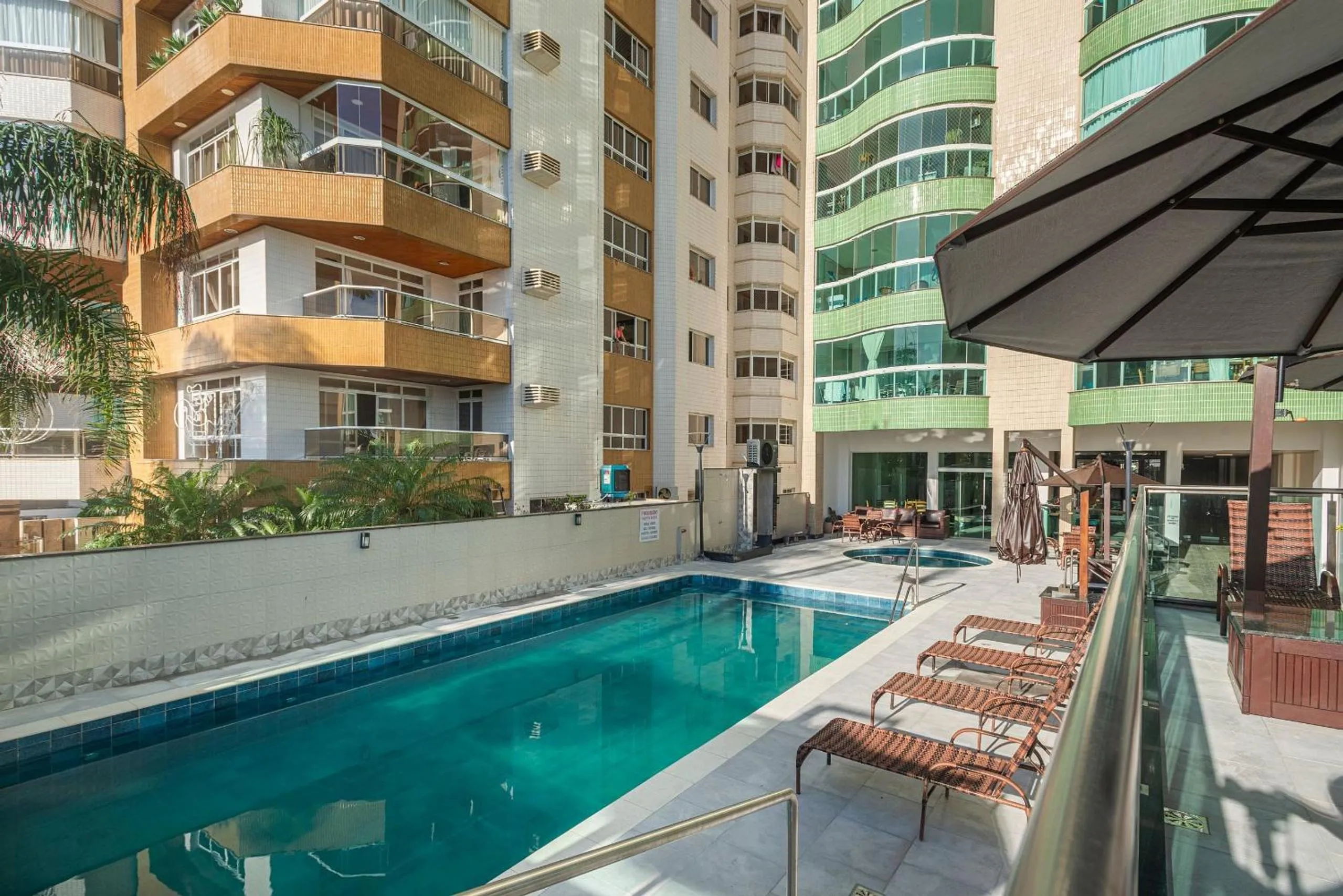 Swimming pool in ITNC091 - Incrível vista para o mar com 3Q+3WC