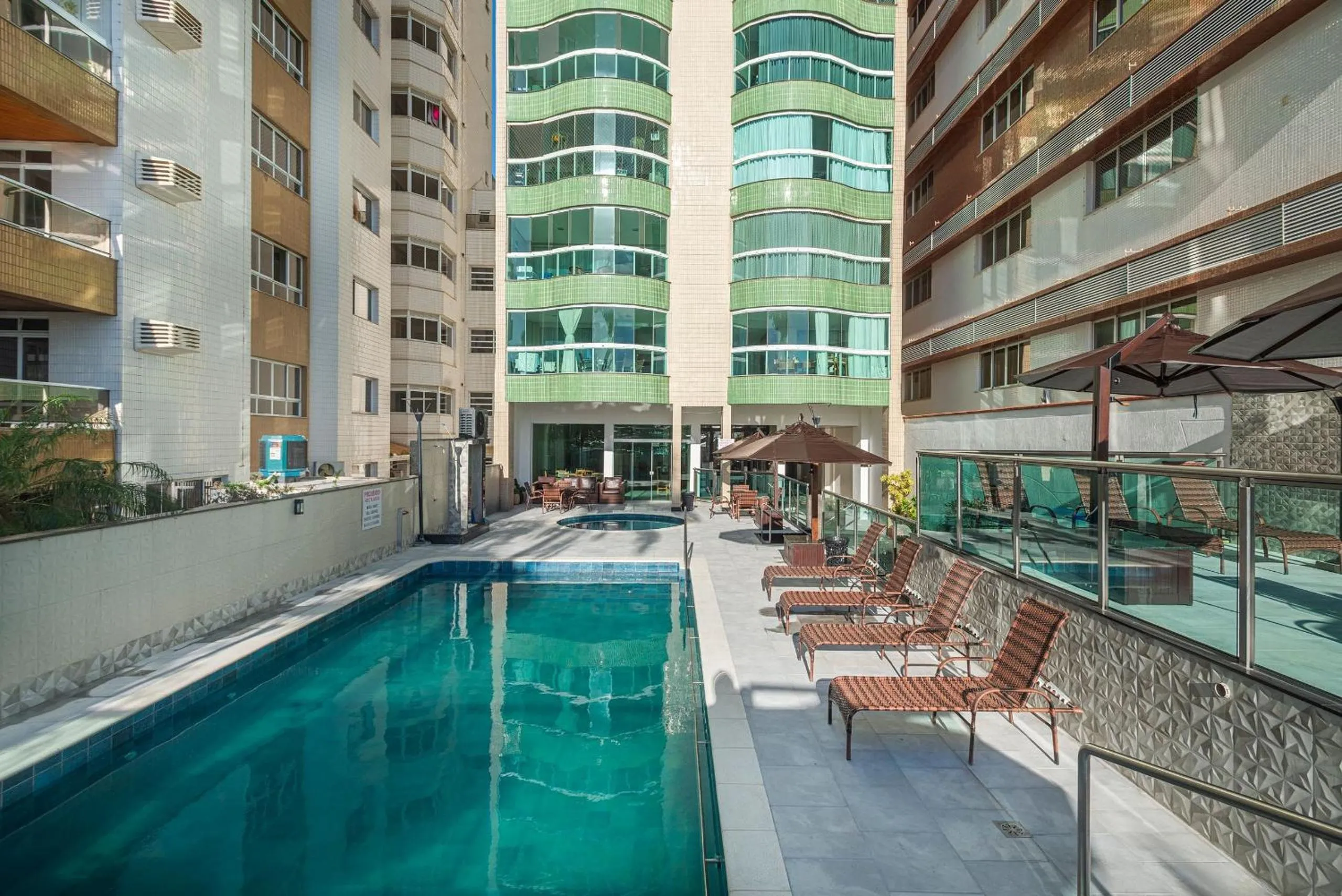 Swimming pool in ITNC091 - Incrível vista para o mar com 3Q+3WC