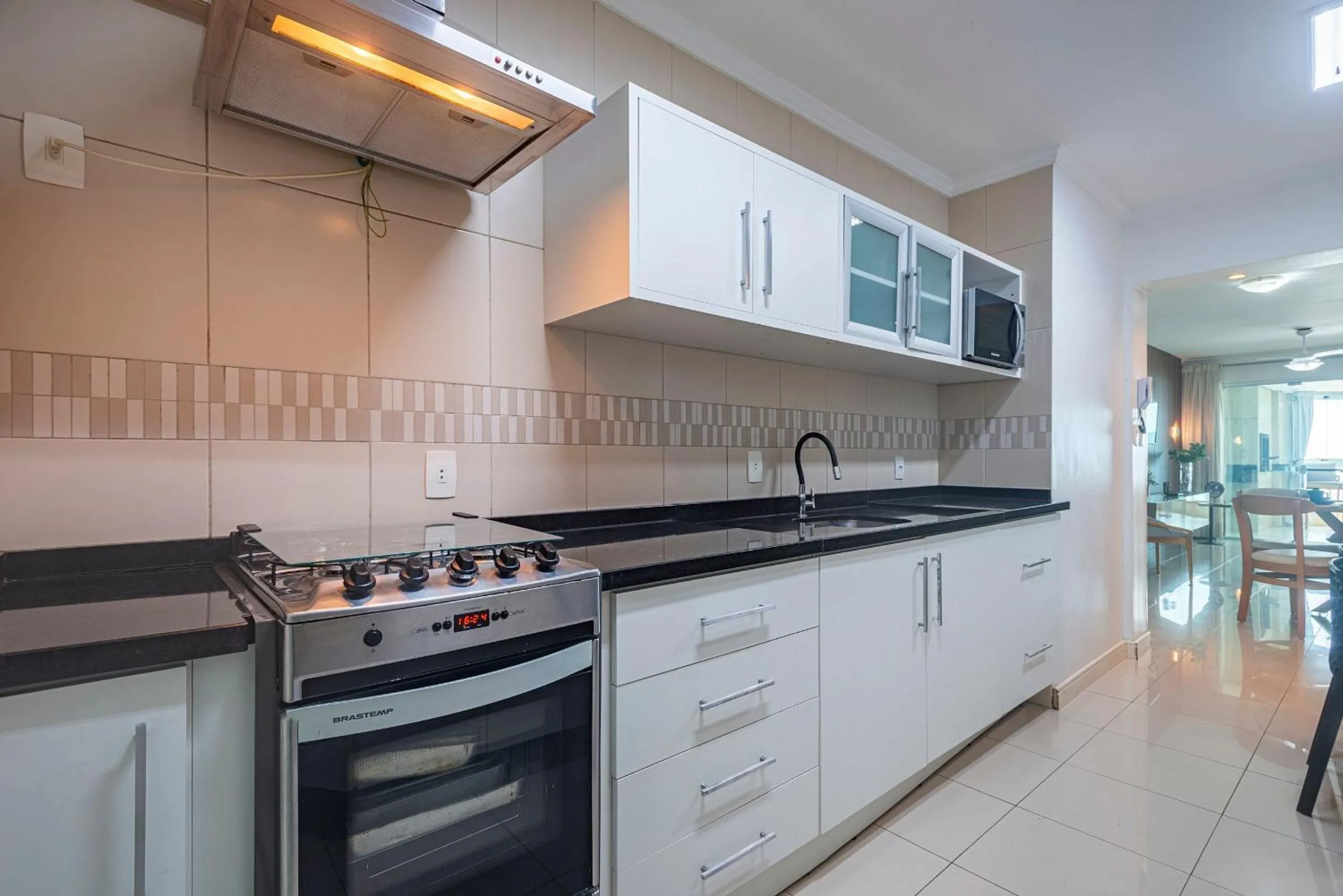 Kitchen or kitchenette in ITNC091 - Incrível vista para o mar com 3Q+3WC