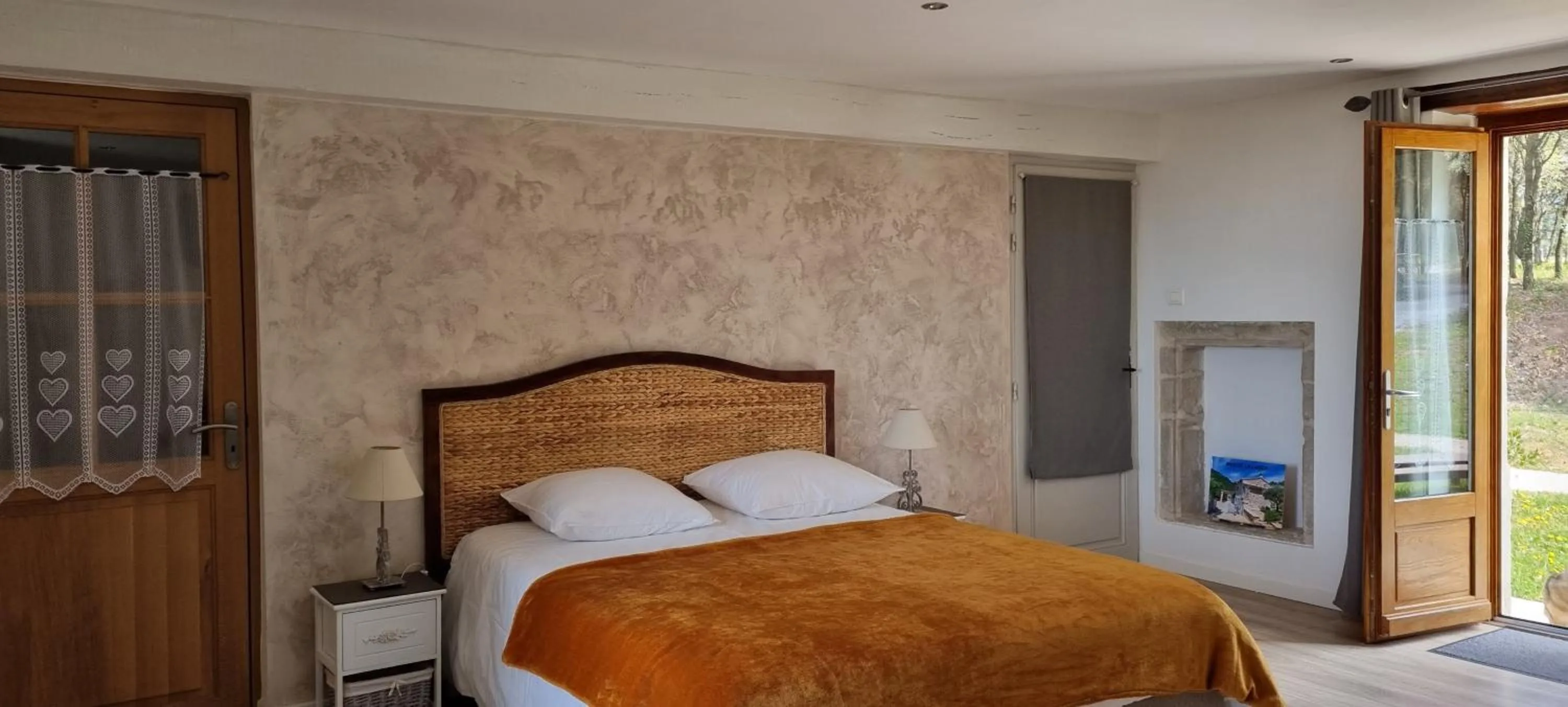 Bed in Mas De La Lance