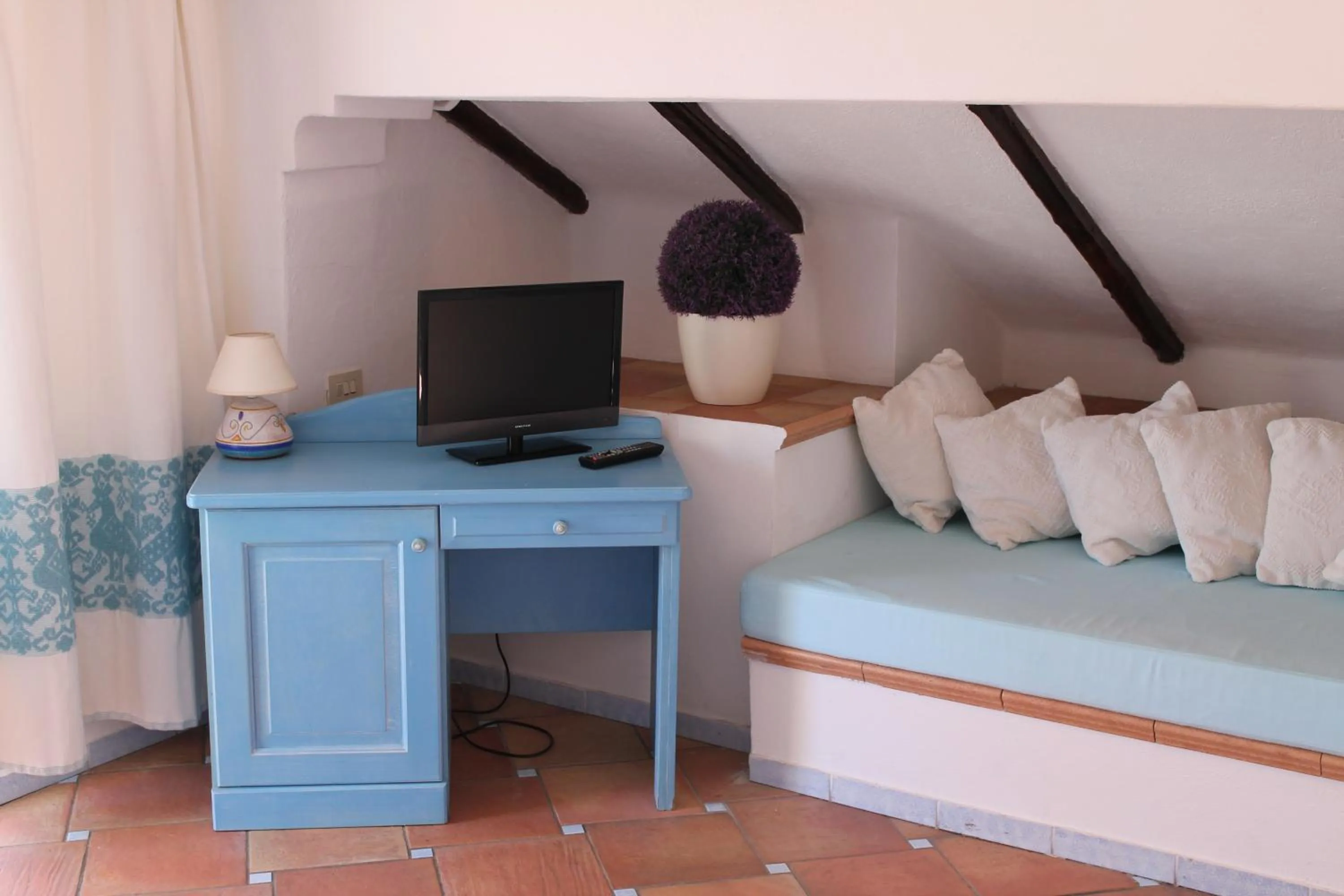 TV and multimedia, TV/Entertainment Center in LH Porto Rafael Altura Resort