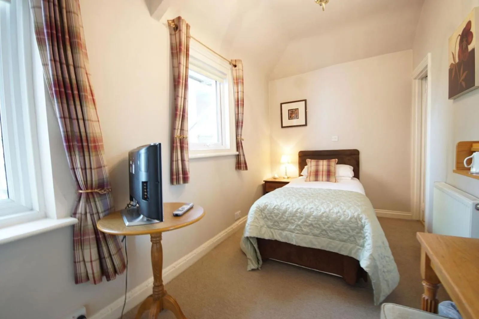 Bedroom, Bed in The Mill House