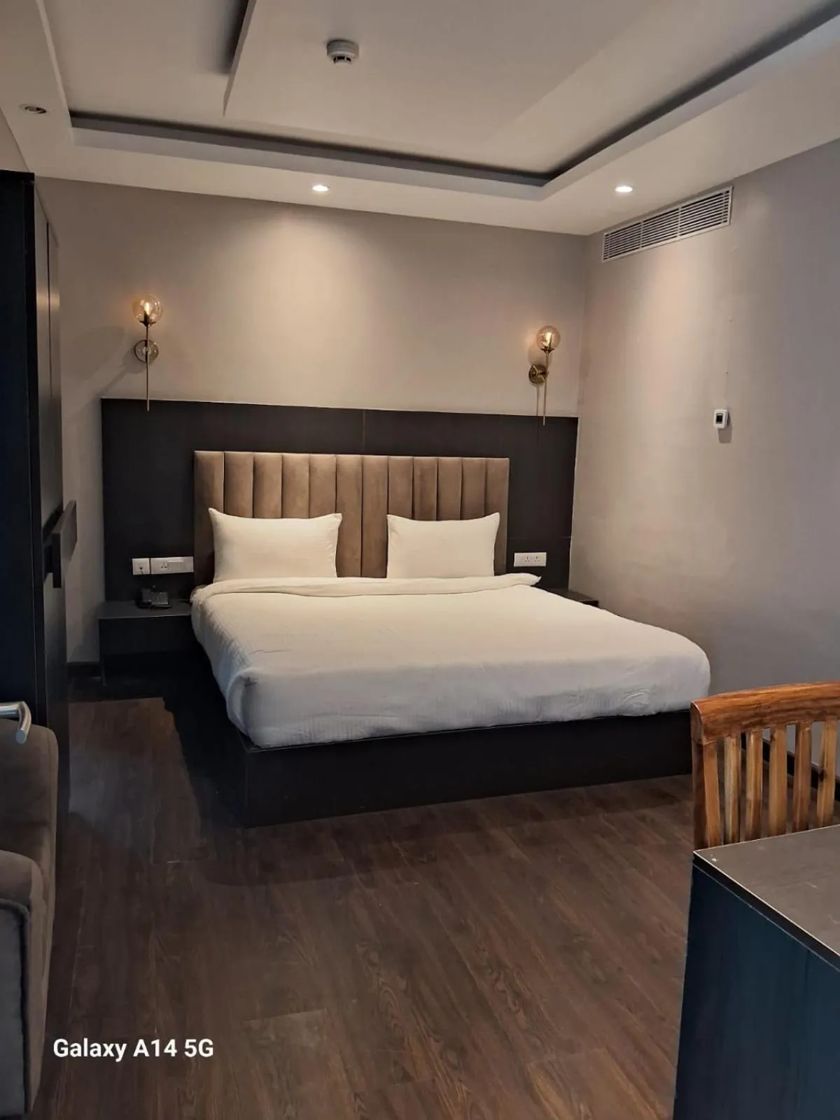 Bed in Orbit Regency