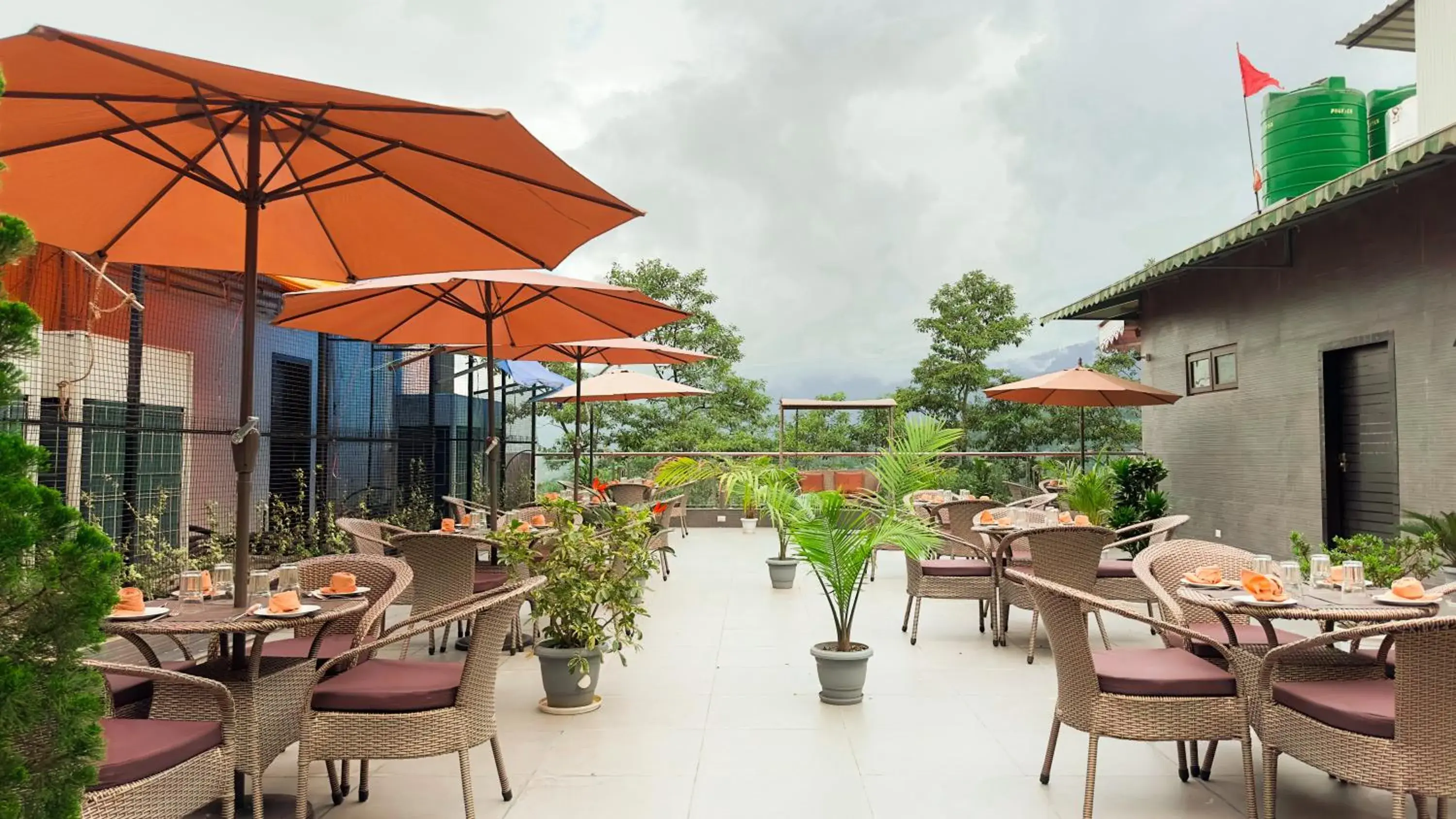 Restaurant/places to eat in Orbit Regency Restaurant/places to eat in Orbit Regency