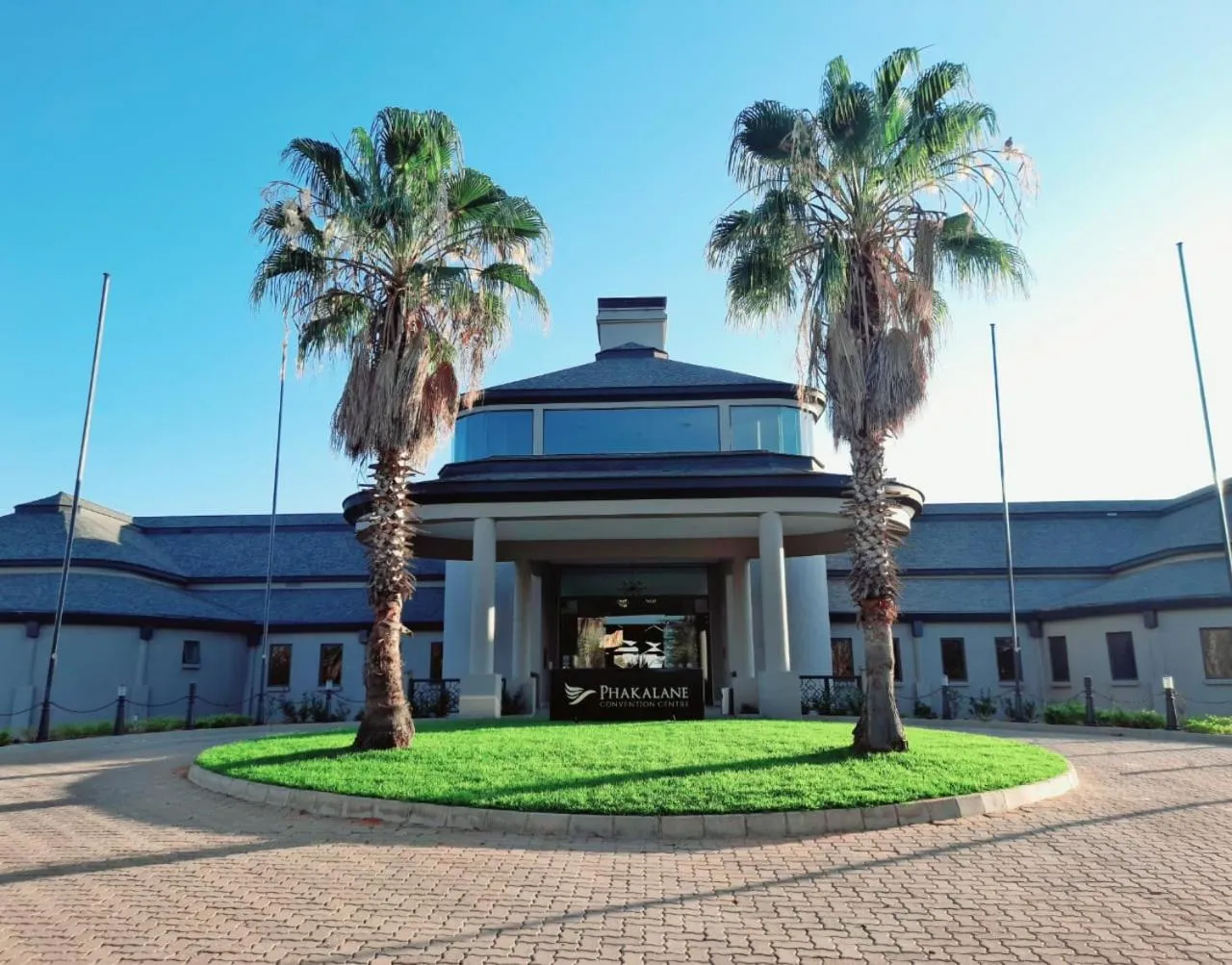 Facade/entrance in Phakalane Golf Estate Hotel & Convention Centre