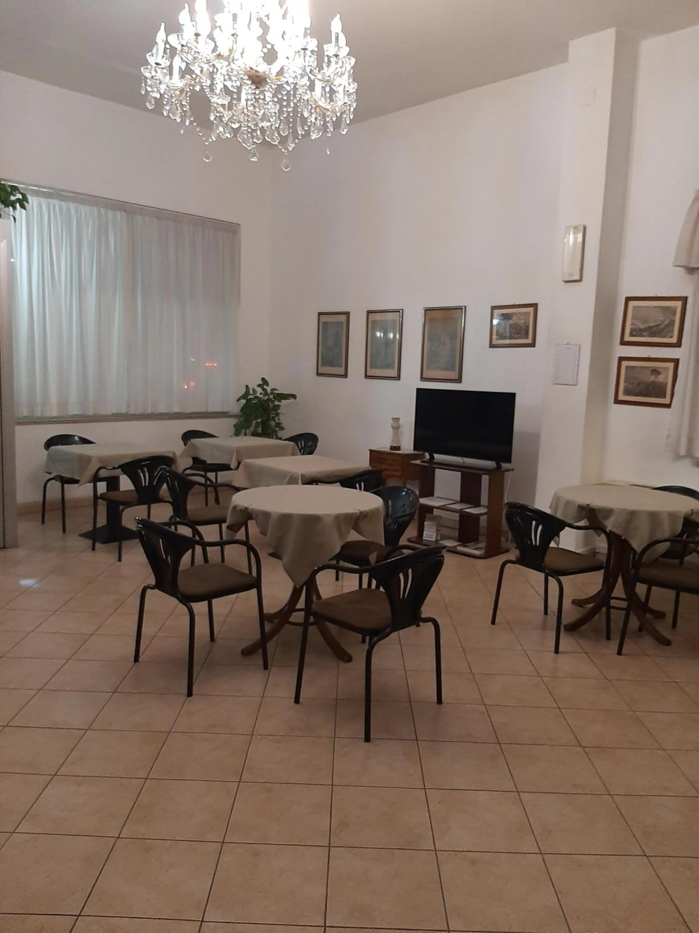 Breakfast in Hotel Cucciolo