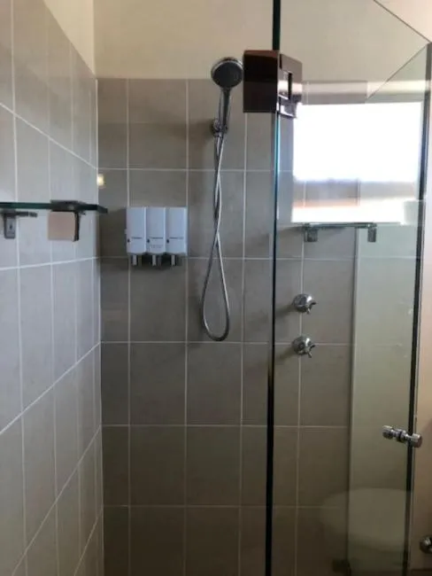 Shower in Muswellbrook Motor Inn