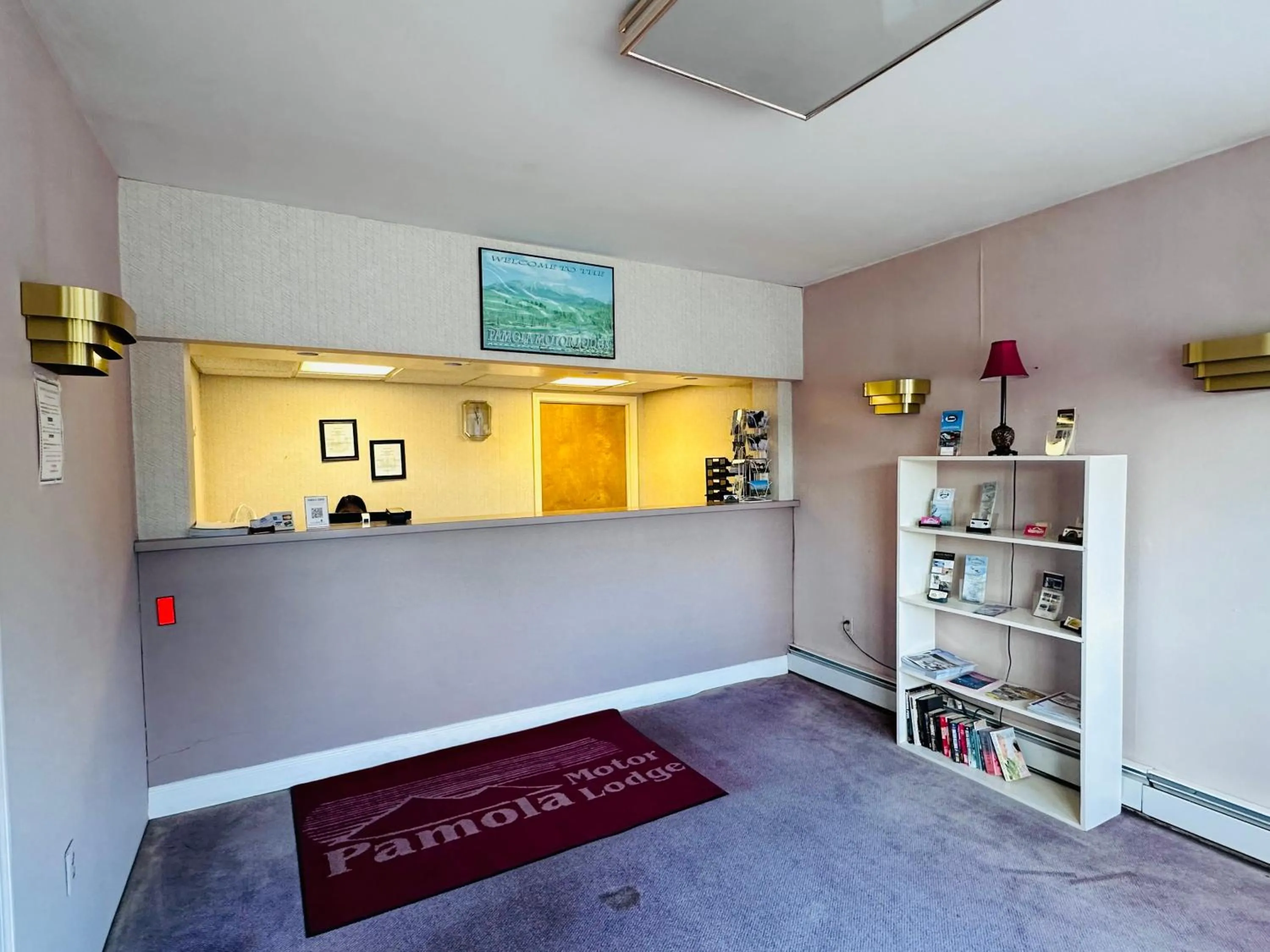 Lobby or reception in Pamola Motor Lodge