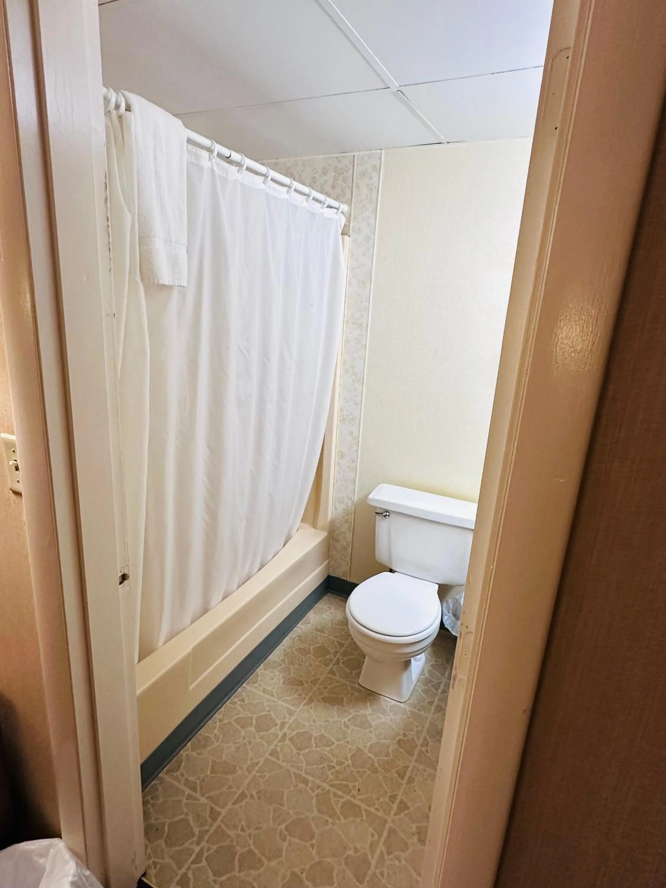 Bathroom in Pamola Motor Lodge