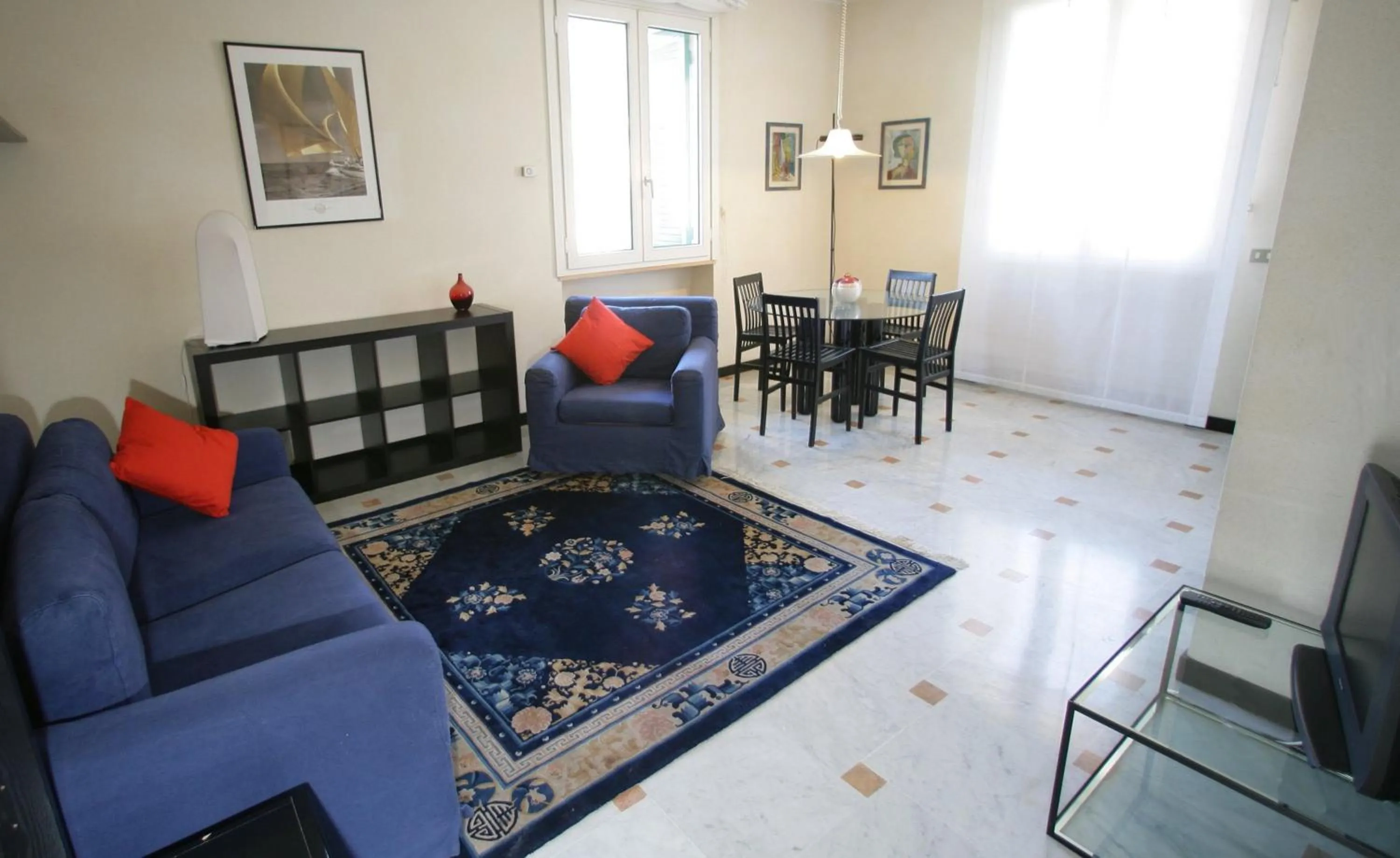 Photo of the whole room in Savoia Apartments