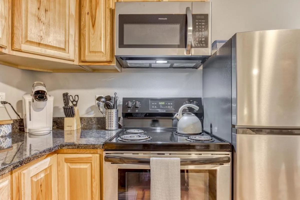 Coffee/tea facilities in Mt Air Motel