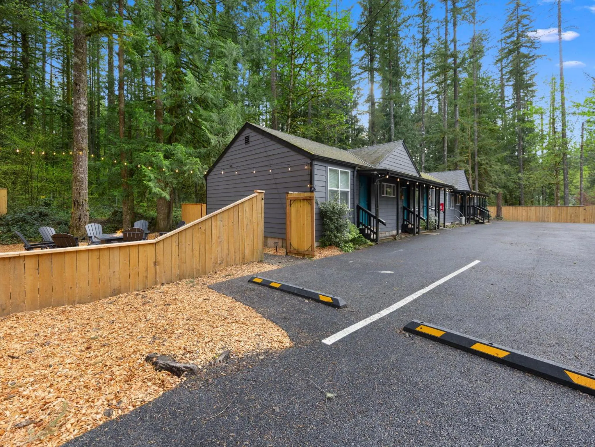 Property building in Mt Air Motel