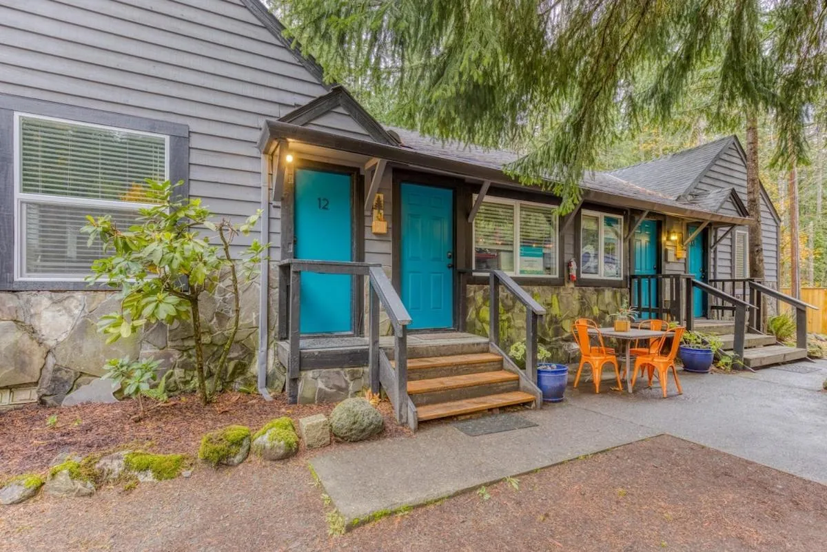Property building in Mt Air Motel