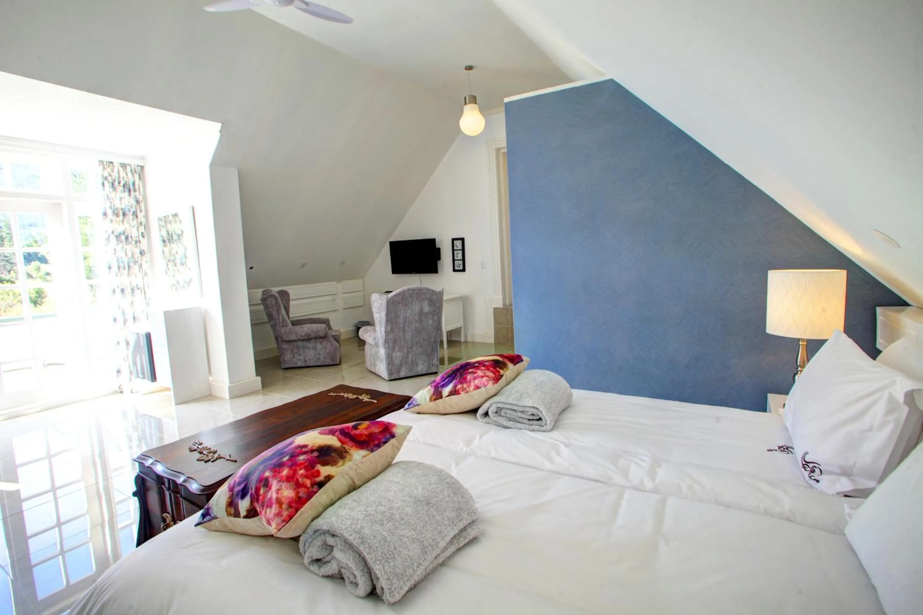 Bedroom, Bed in Buffelsdam Country House