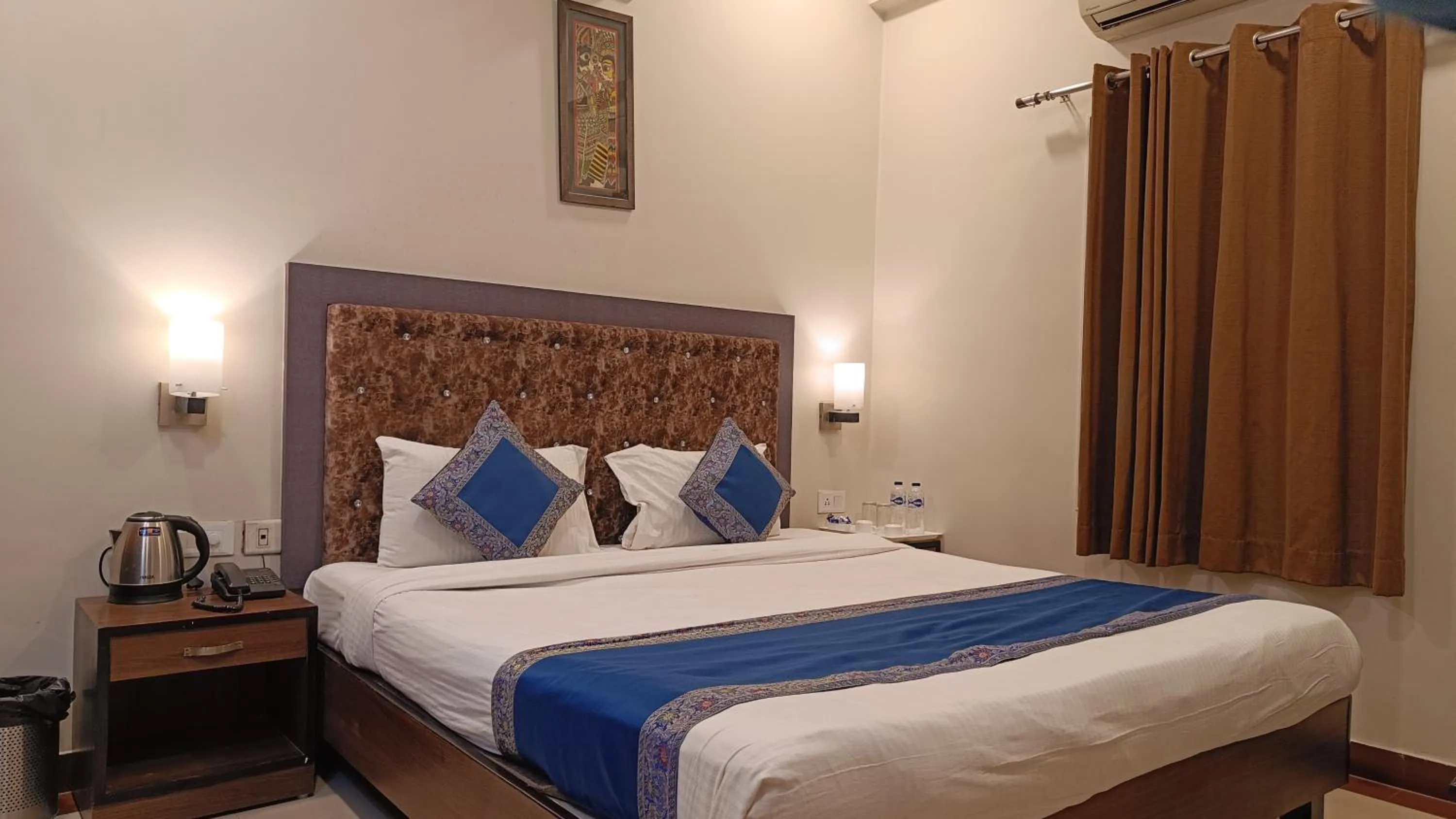 Bed in HVH Kashi Vishwanath - 400 meters from Kashi Vishwanath Temple & Ganga Aarti Ghat