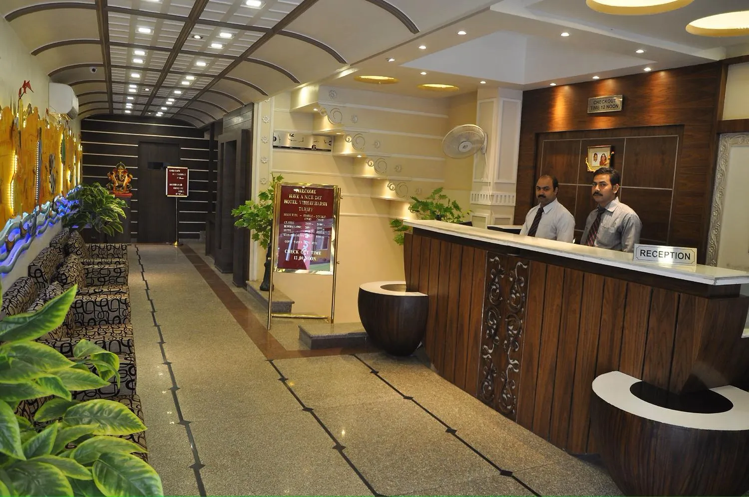 Lobby or reception in HVH Kashi Vishwanath - 400 meters from Kashi Vishwanath Temple & Ganga Aarti Ghat
