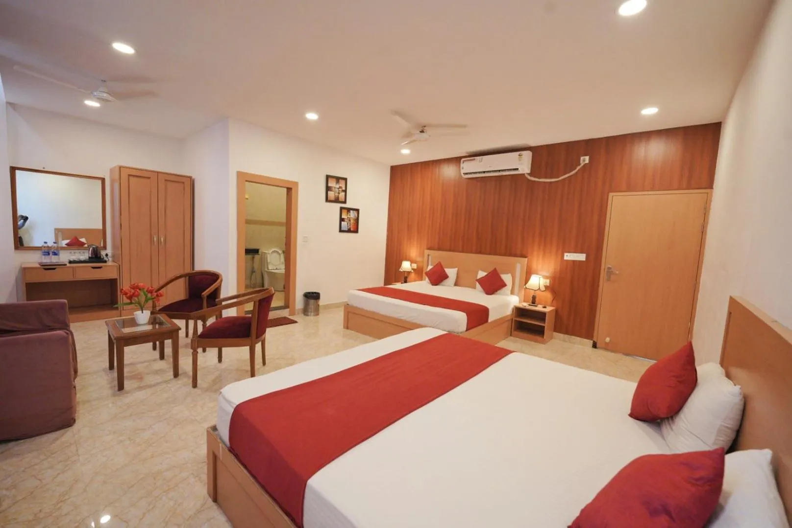 Photo of the whole room, Bed in The Retreat