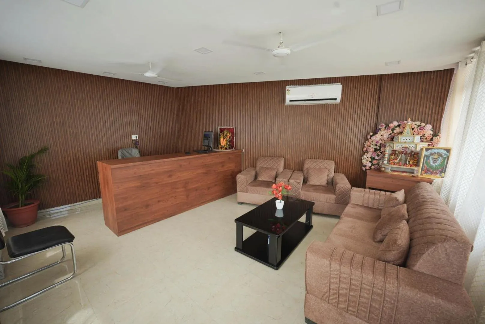 Seating area in The Retreat