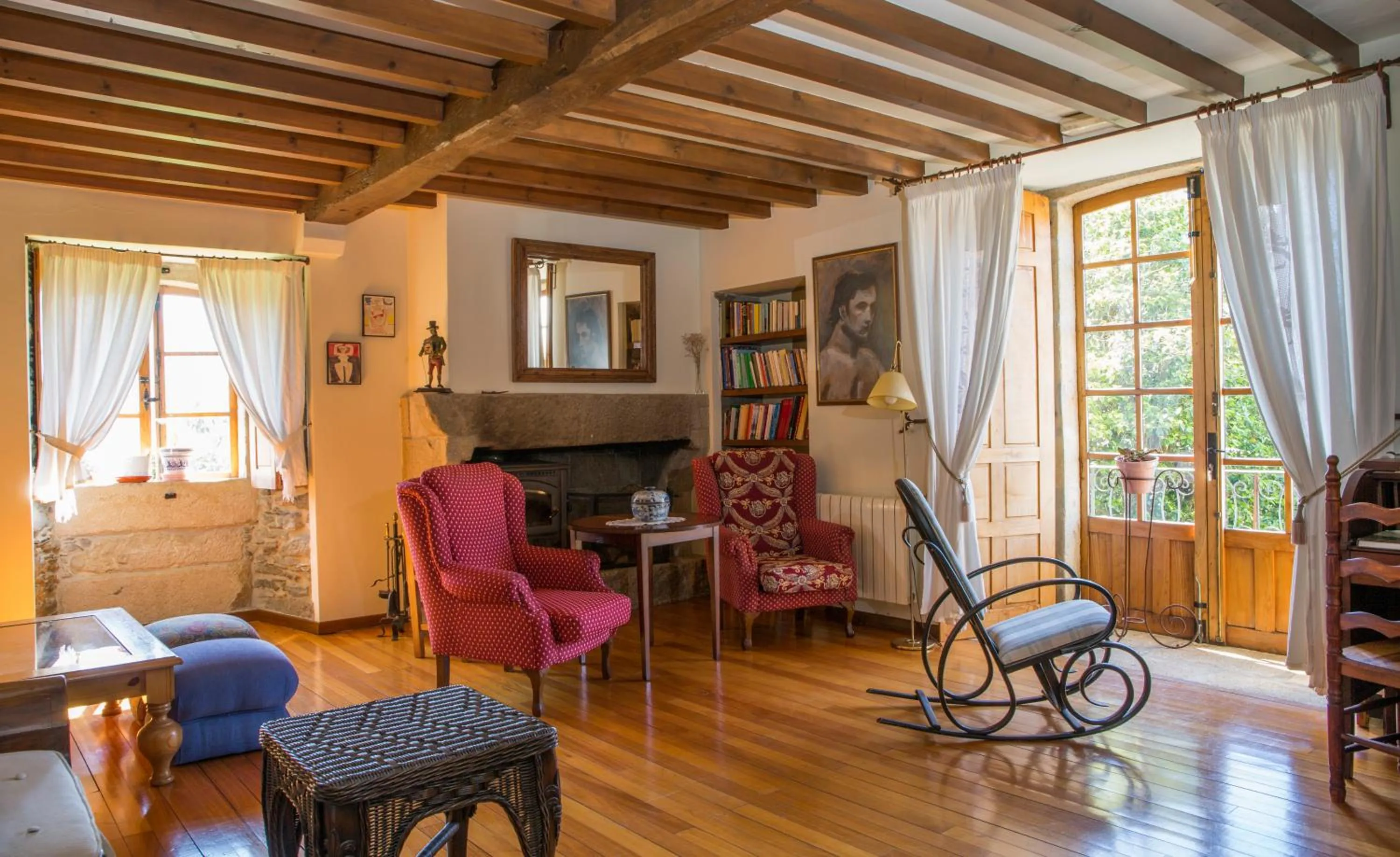 Communal lounge/ TV room in Pazo da Trave