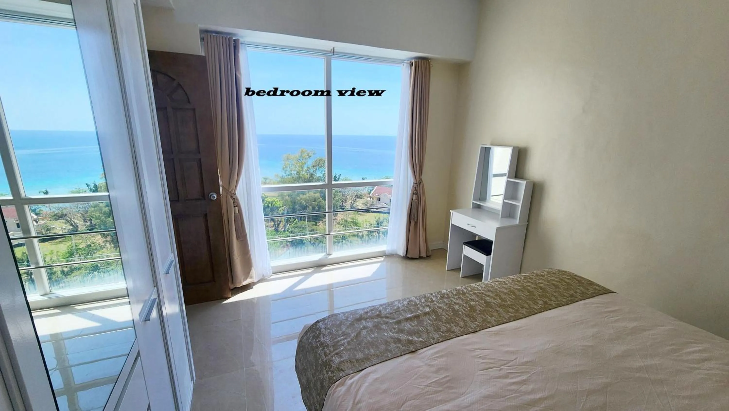 Photo of the whole room, Bed in La Mirada Residences