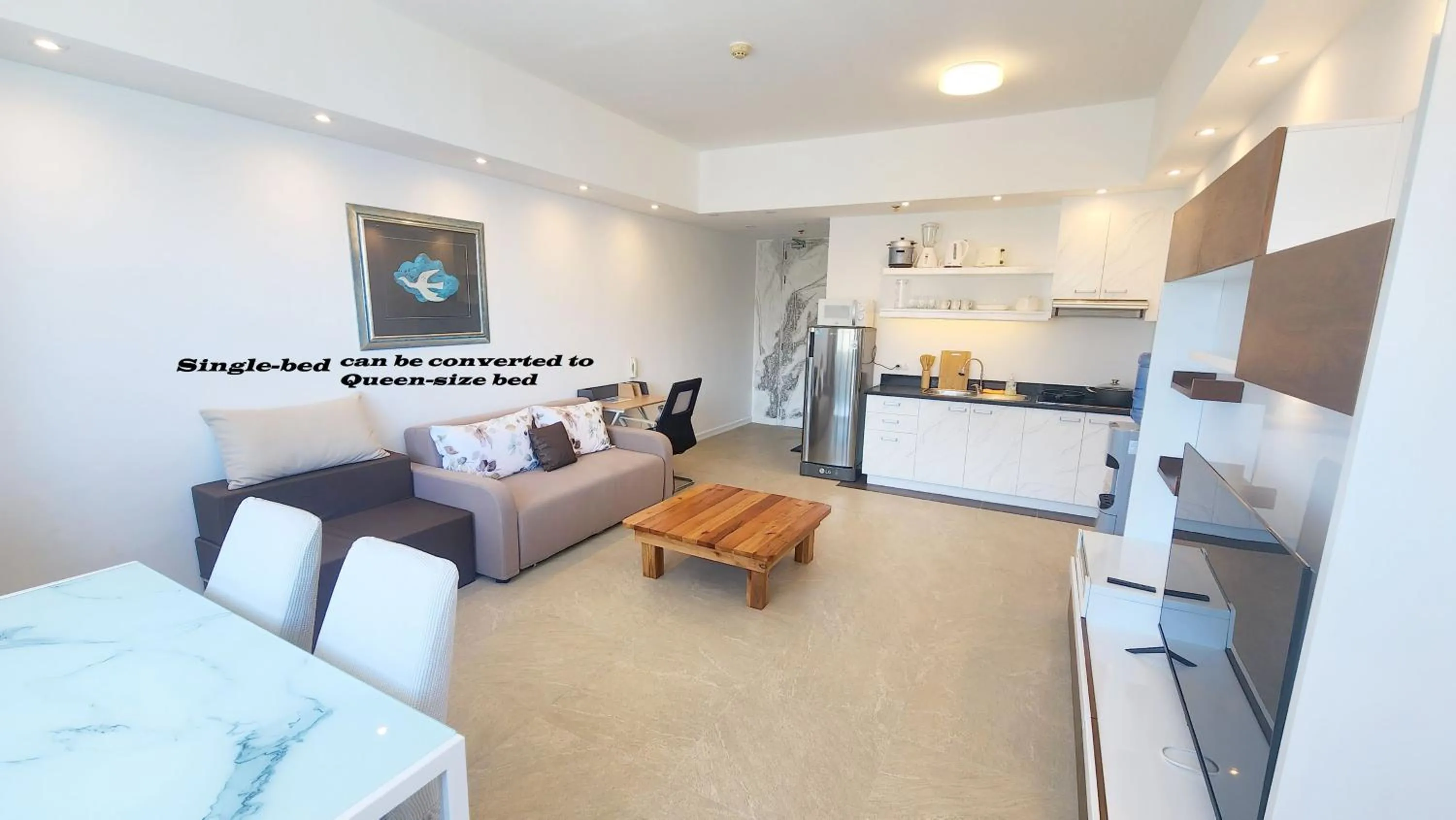 Living room in La Mirada Residences