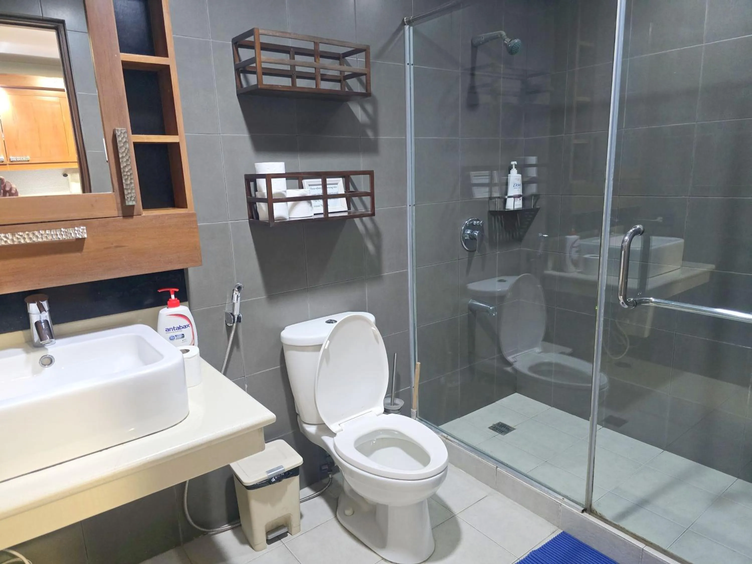 Bathroom in La Mirada Residences