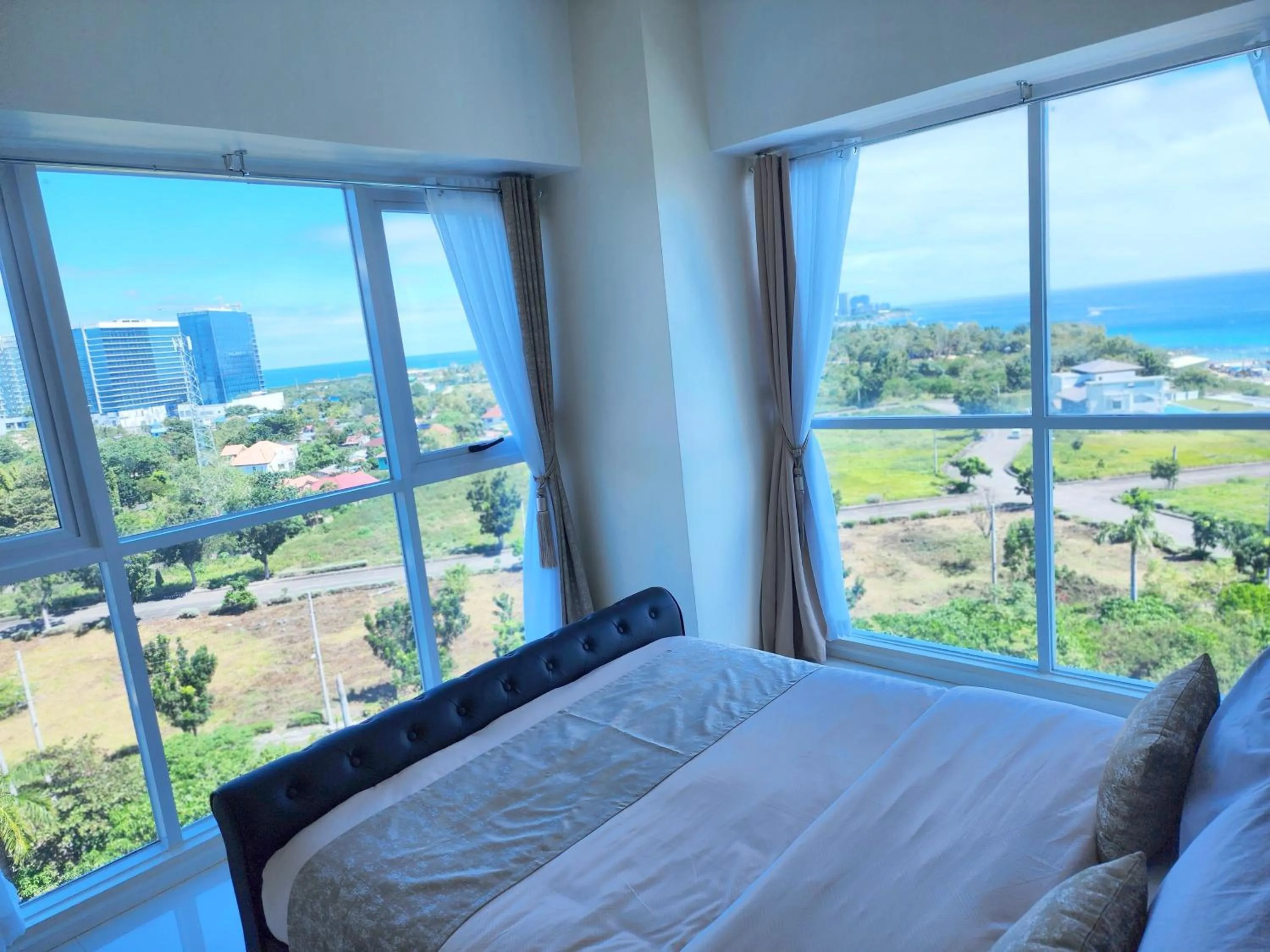 Photo of the whole room, Bed in La Mirada Residences