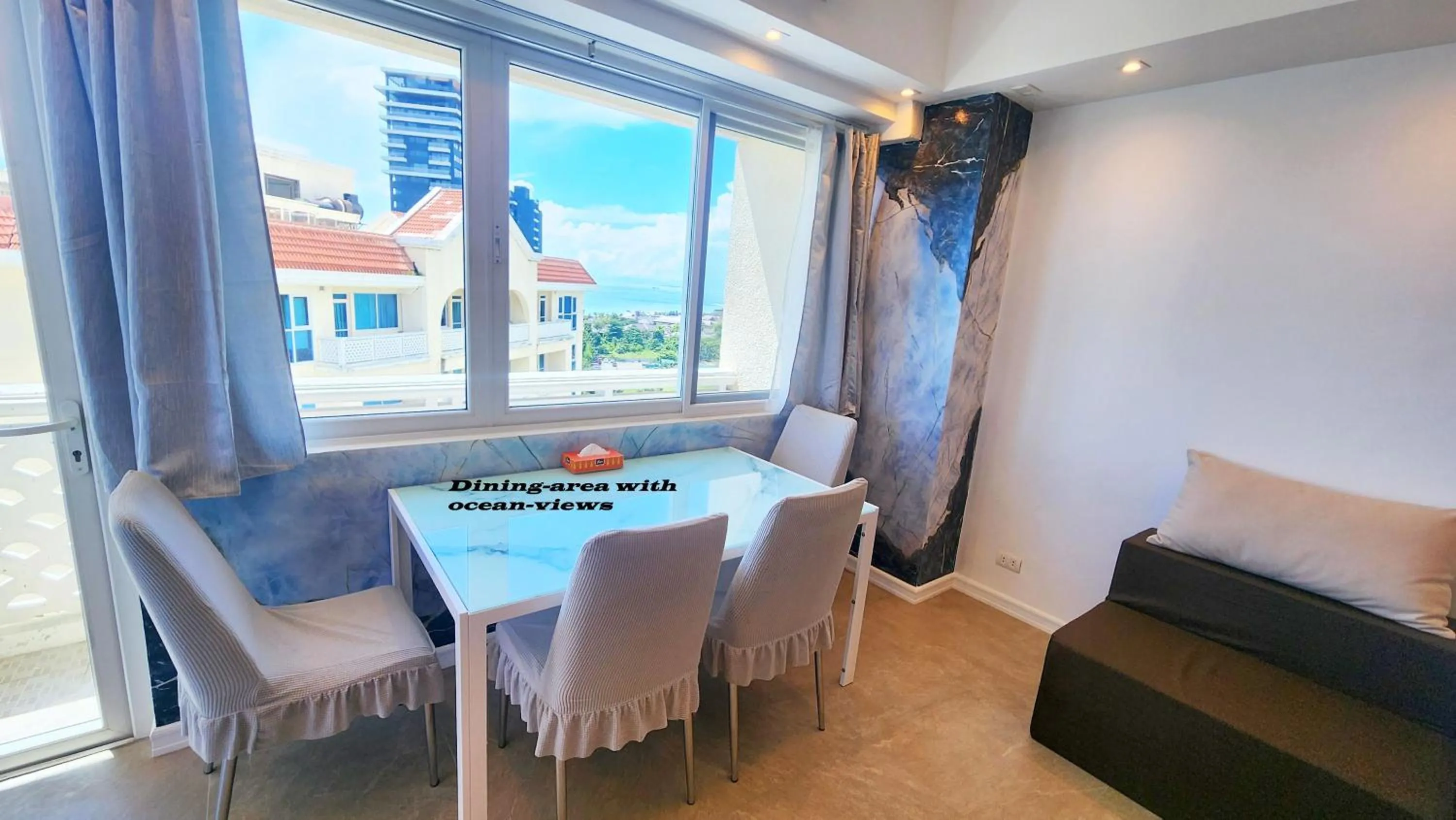 Dining area in La Mirada Residences