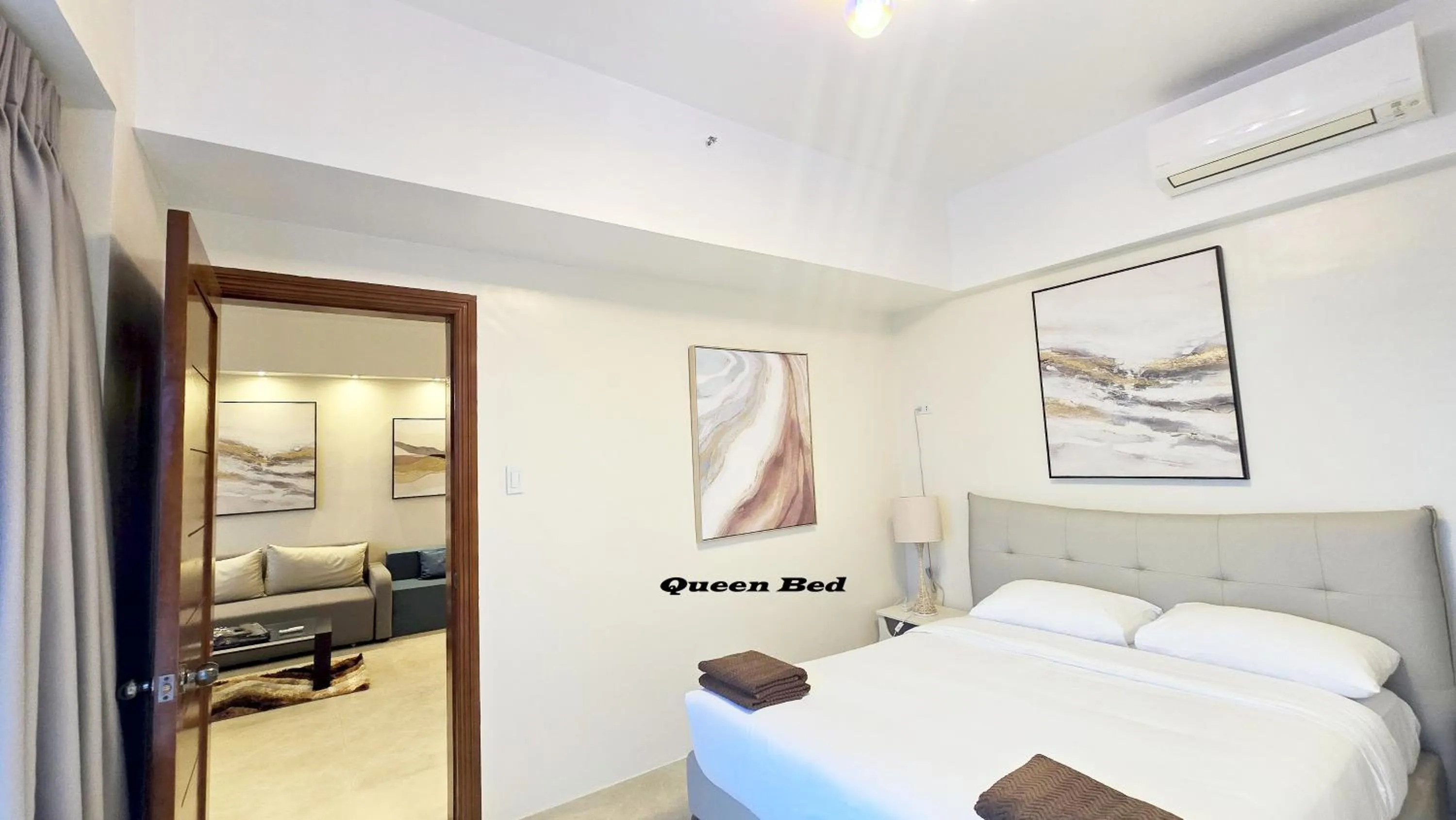 Bedroom, Bed in La Mirada Residences