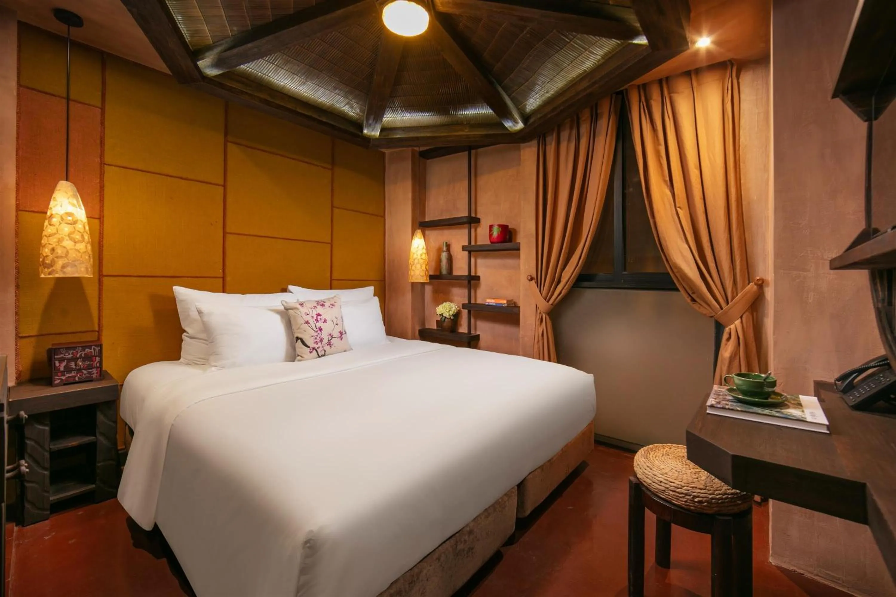 Bed in Kecho Legacy Hotel Hanoi & Spa