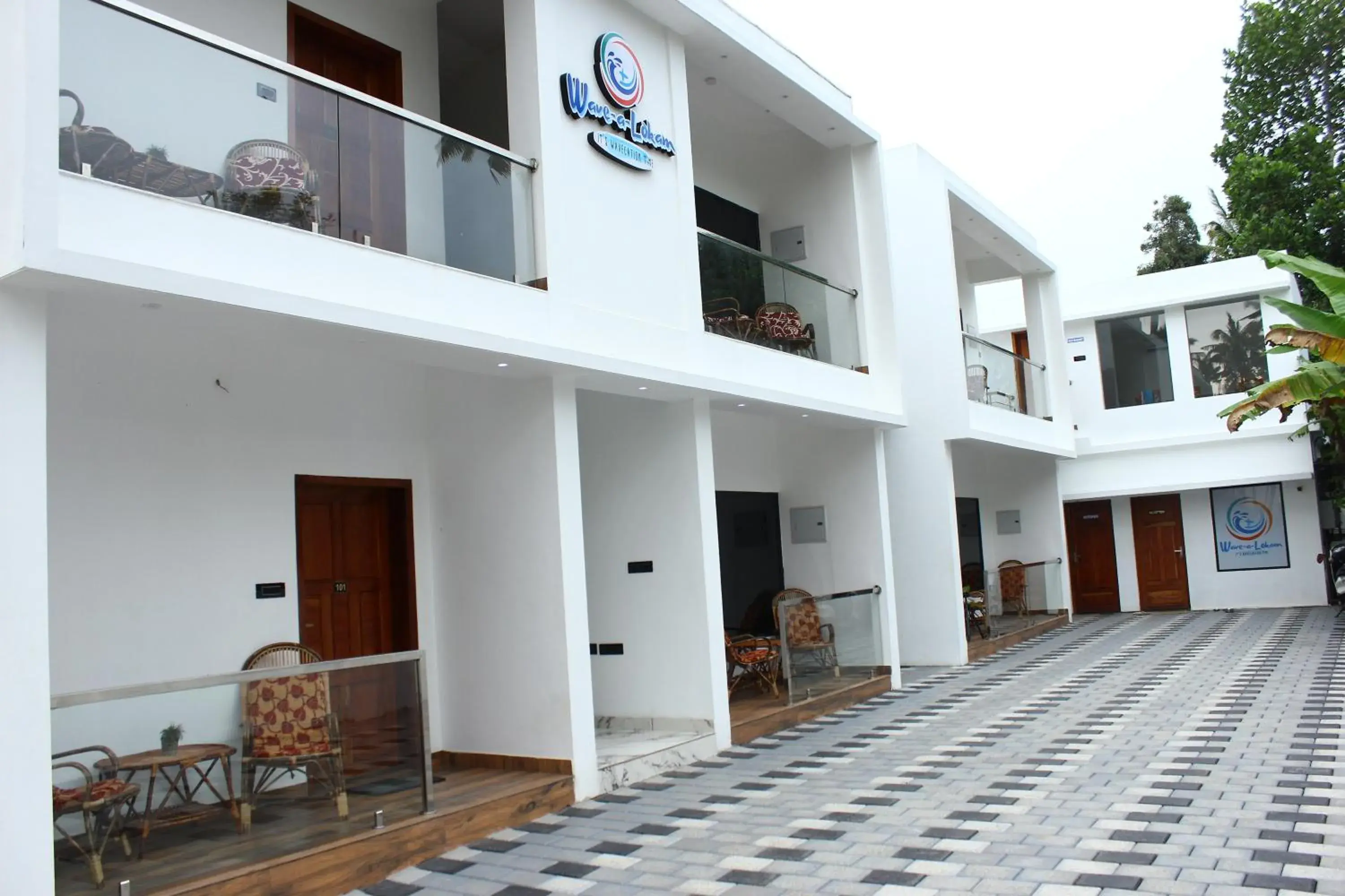 Property building in Wavealokam Beach Retreat Property building in Wavealokam Beach Retreat