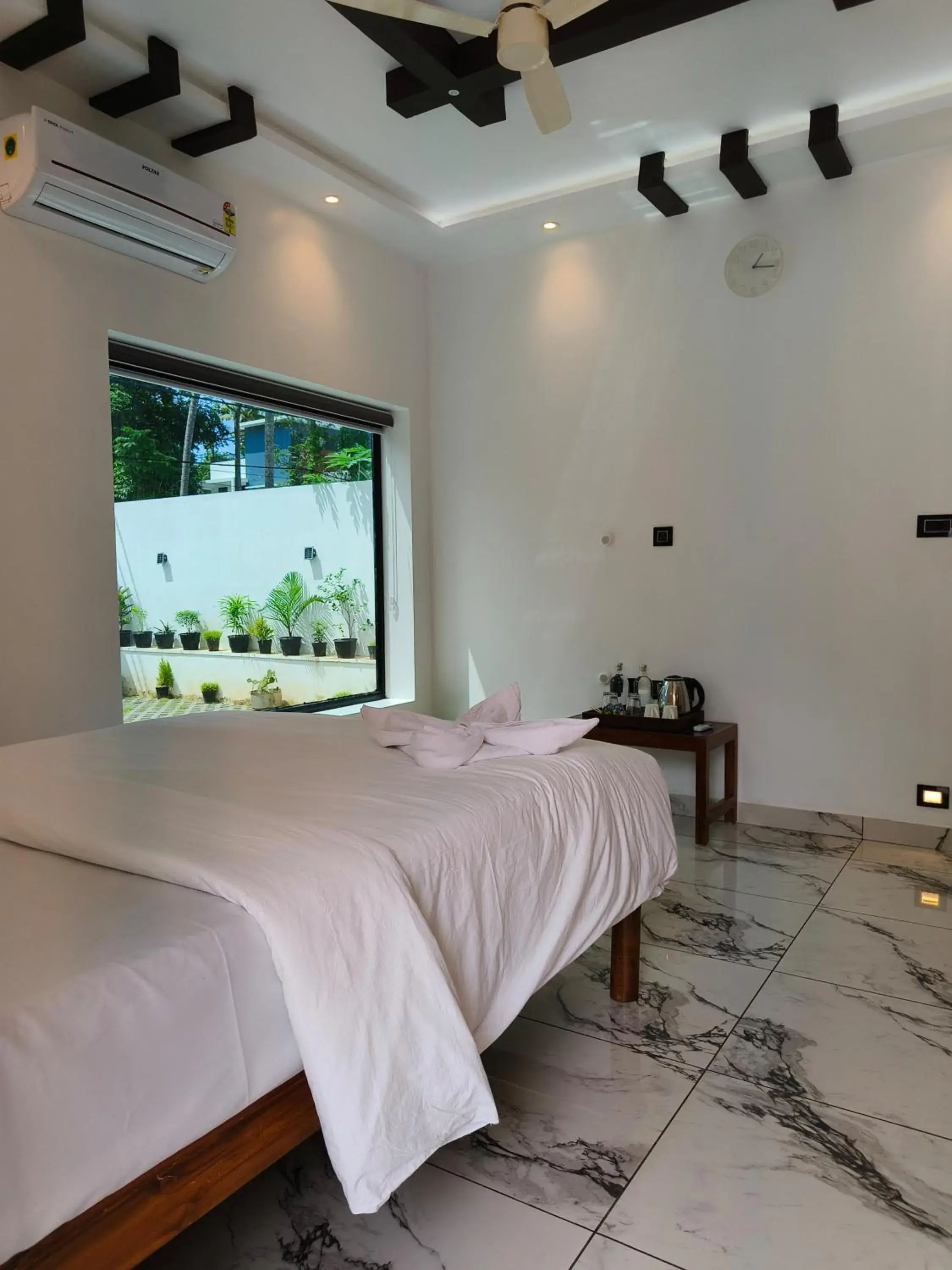 Bed in Wavealokam Beach Retreat Bed in Wavealokam Beach Retreat