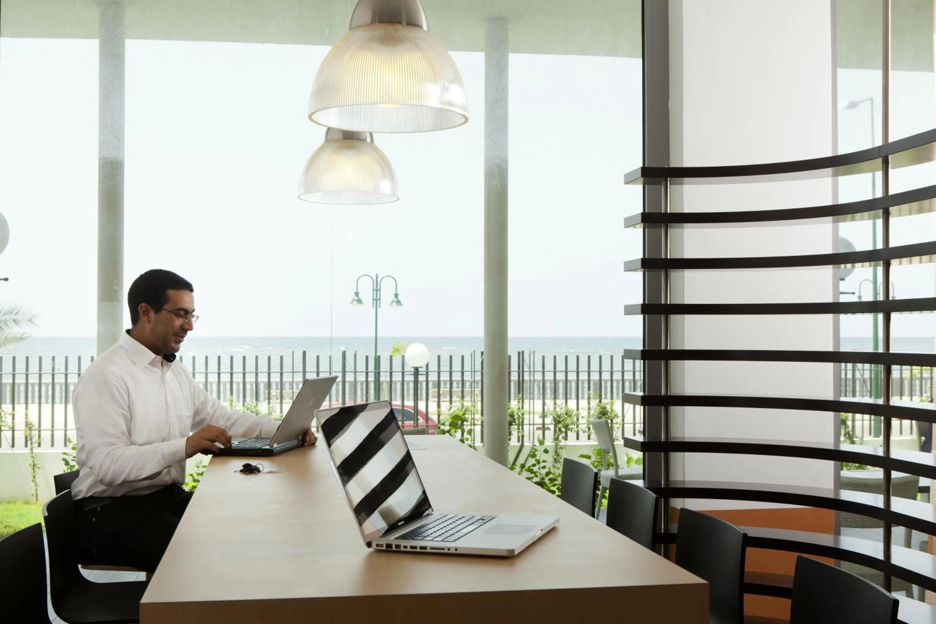 Business facilities in Ibis Bata